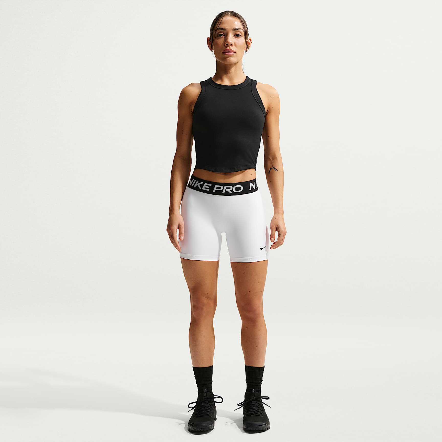 Shorts de tiro medio de 13 cm para mujer Nike Pro 365