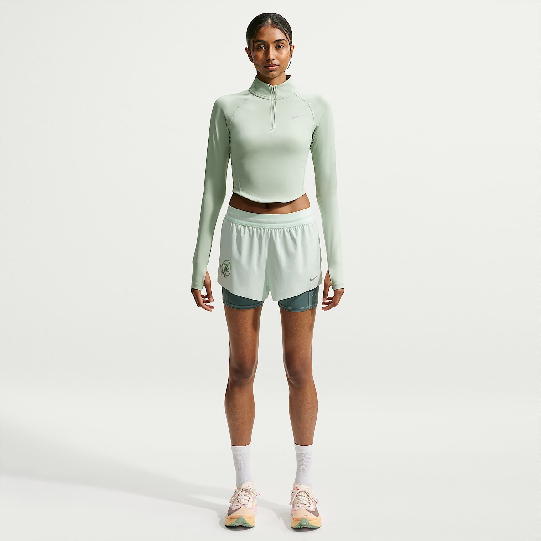 Shorts de correr Dri-FIT de tiro medio 2 en 1 para mujer Nike Swift