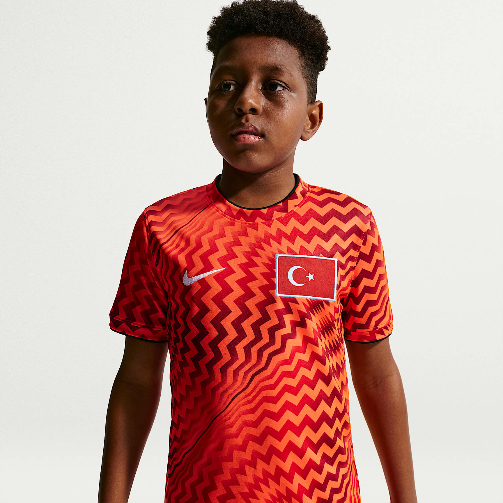 Tyrkiet 2026 Pre-Match Kortærmet Nike Dri-FIT Football-opvarmningstrøje til større børn