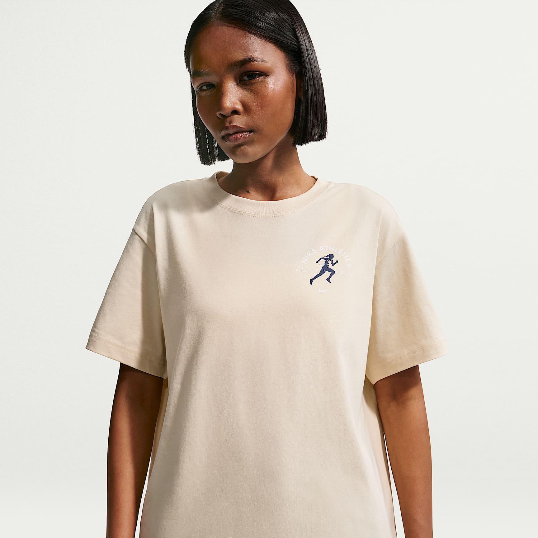 T-shirt Nike Sportswear Classic i oversizemodell för kvinnor