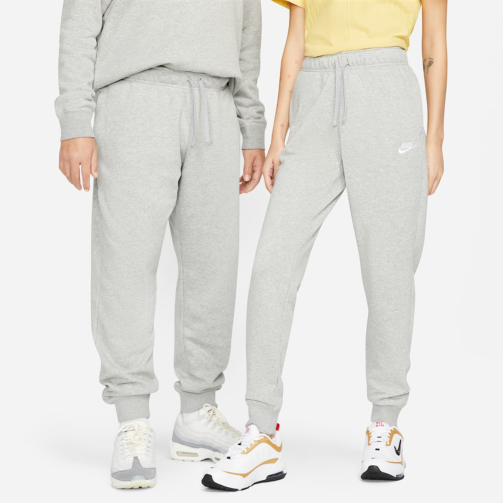 Joggers de tiro medio para mujer Nike Sportswear Club Fleece