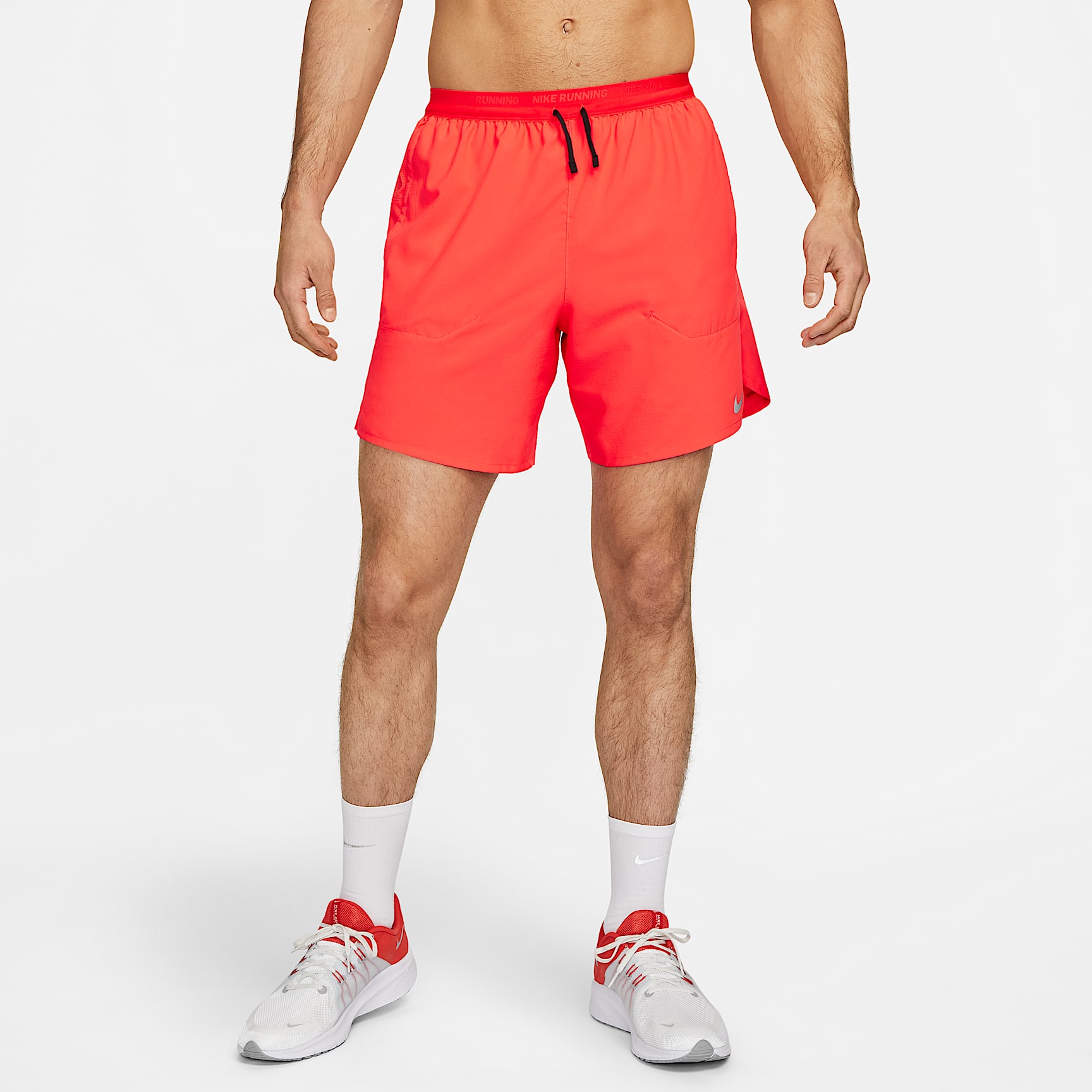 Shorts de correr Dri-FIT de 18 cm con forro de ropa interior para hombre Nike Stride