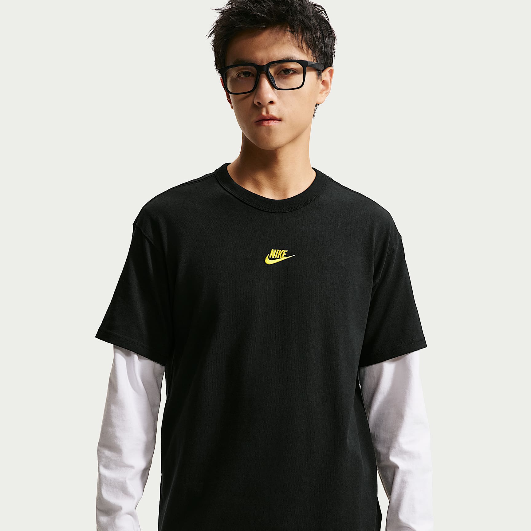 เสื้อยืดผู้ชาย Nike Sportswear Premium Essentials