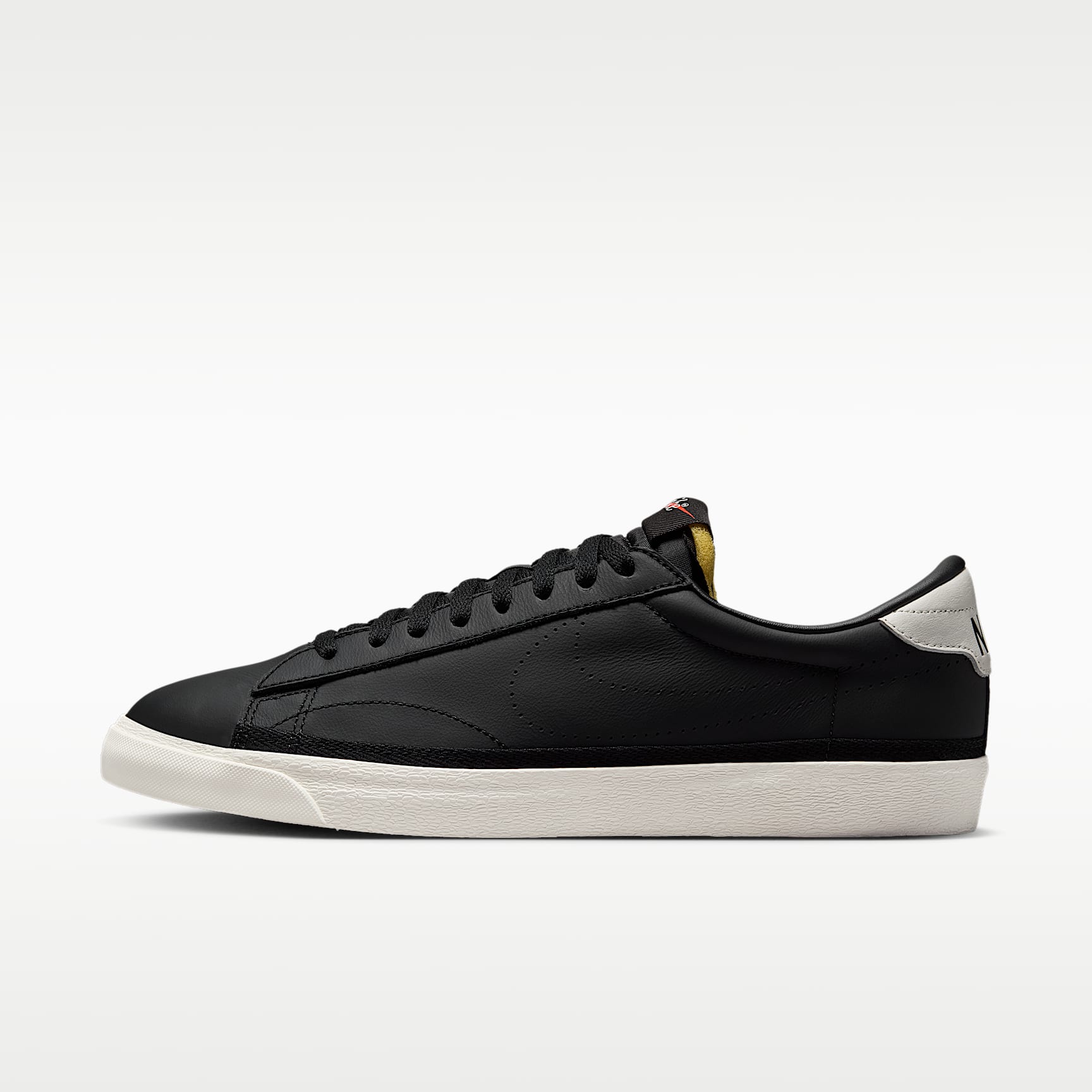 Nike Tennis Classic Men's Shoes