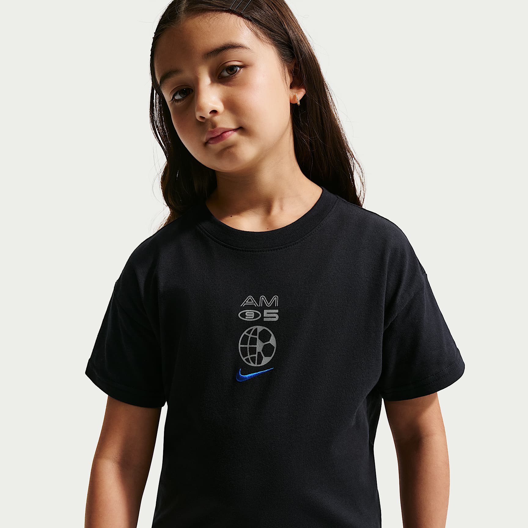 Nike Sportswear Older Kids' T-Shirt