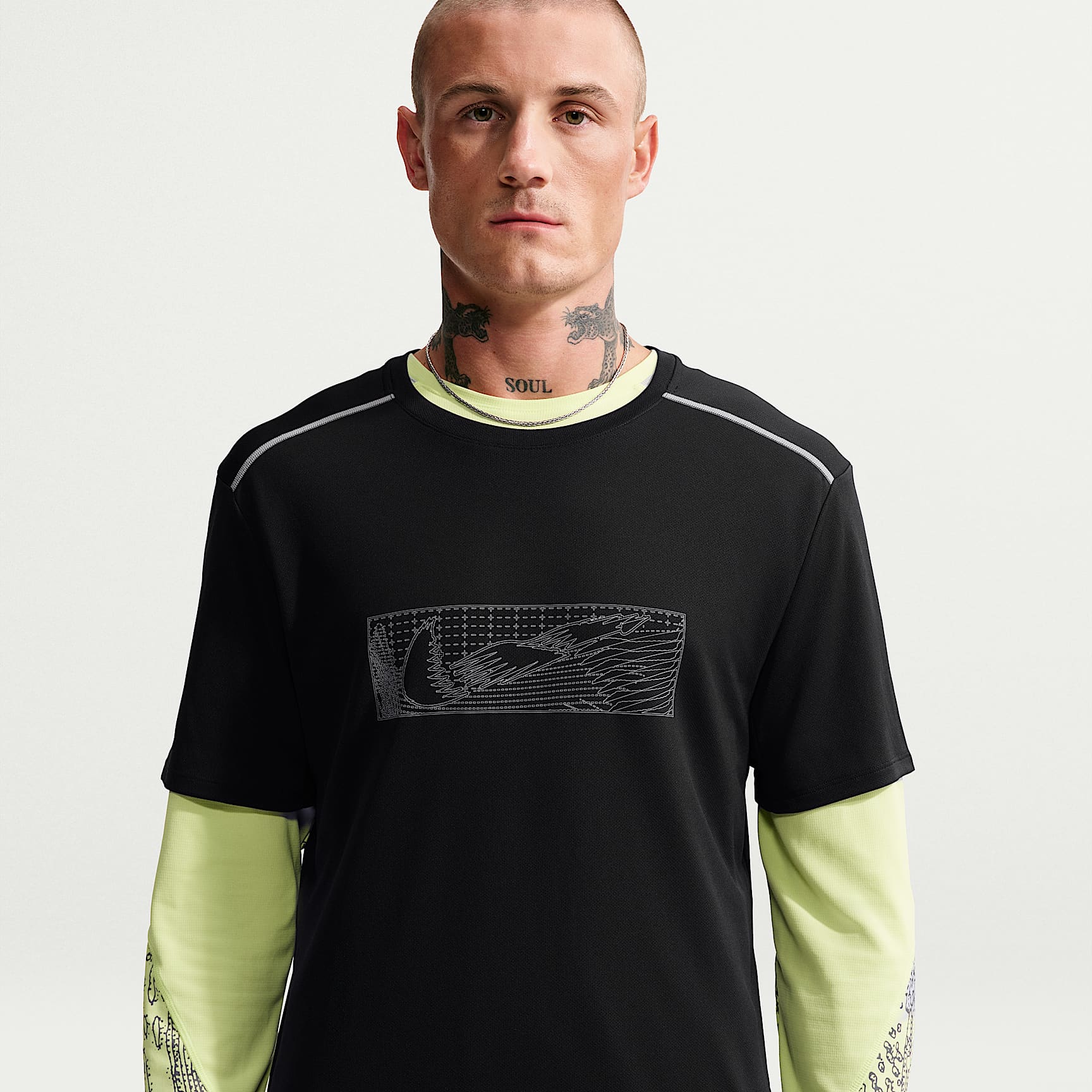 Vinteranpassad löpartröja Nike Miler Dri-FIT med UV-skydd för män