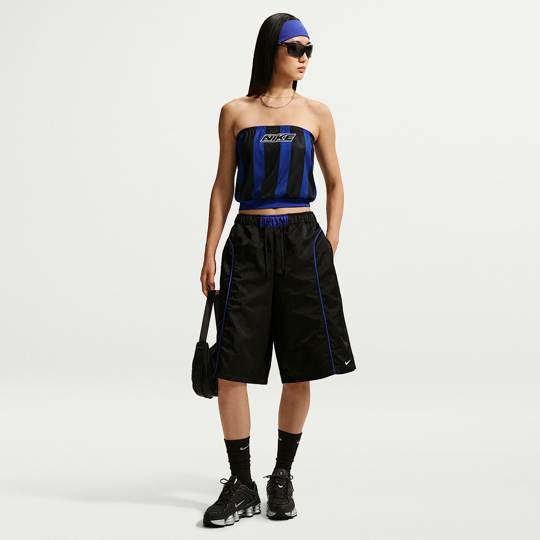 Nike Sportswear Women's Loose Mid-Rise Woven Shorts