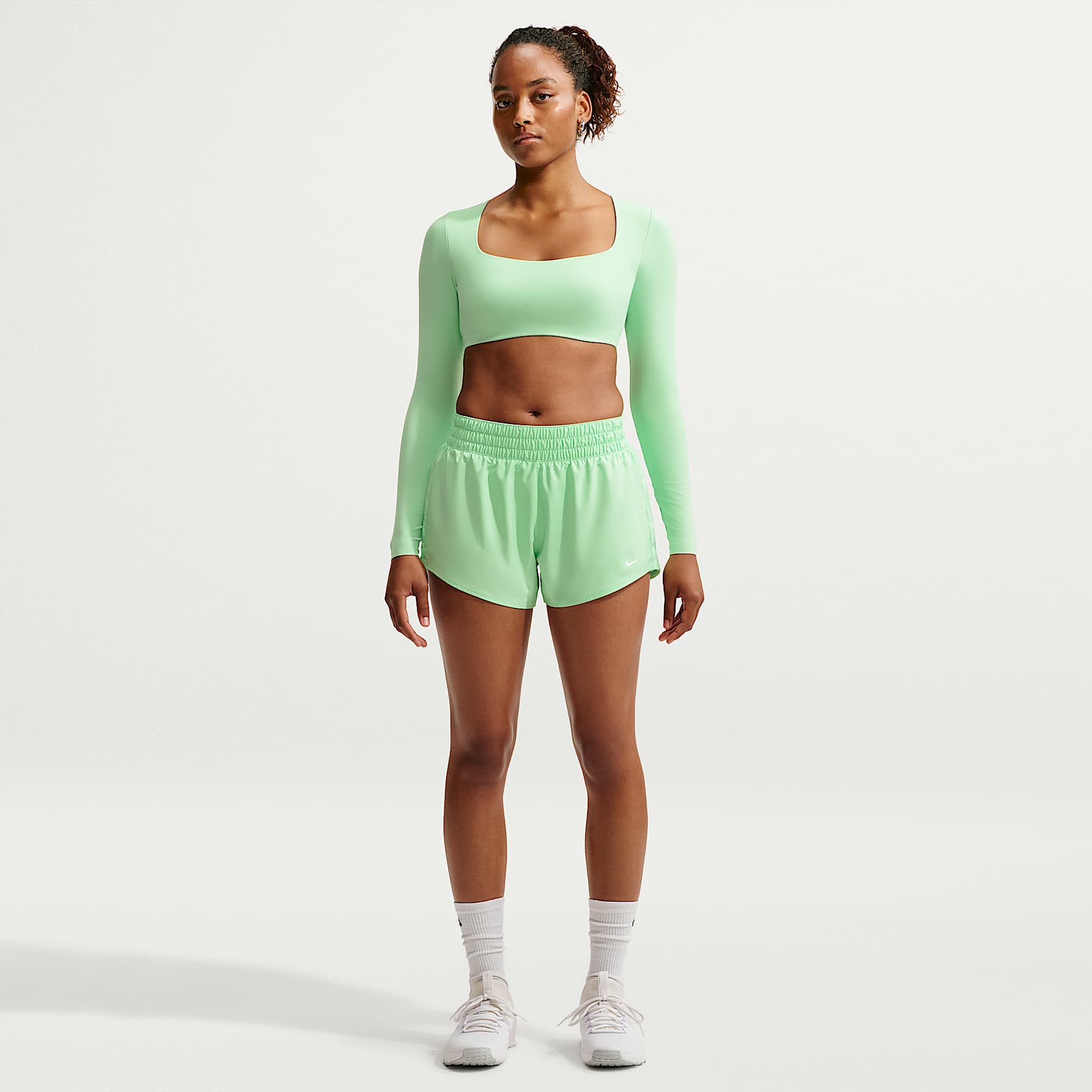 Shorts Dri-FIT a vita media con slip foderati 8 cm Nike One – Donna