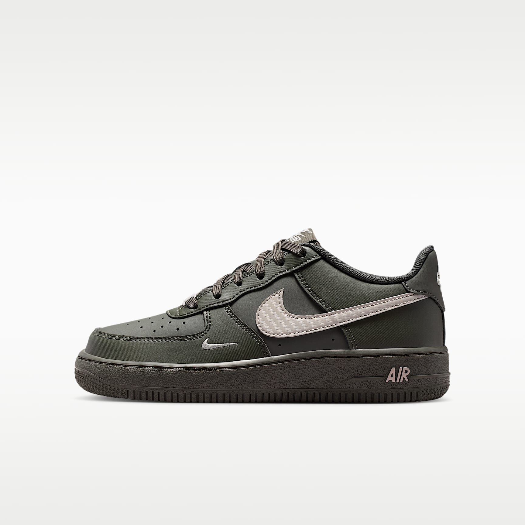 Nike Air Force 1 Tech Essential Older Kids' Shoes