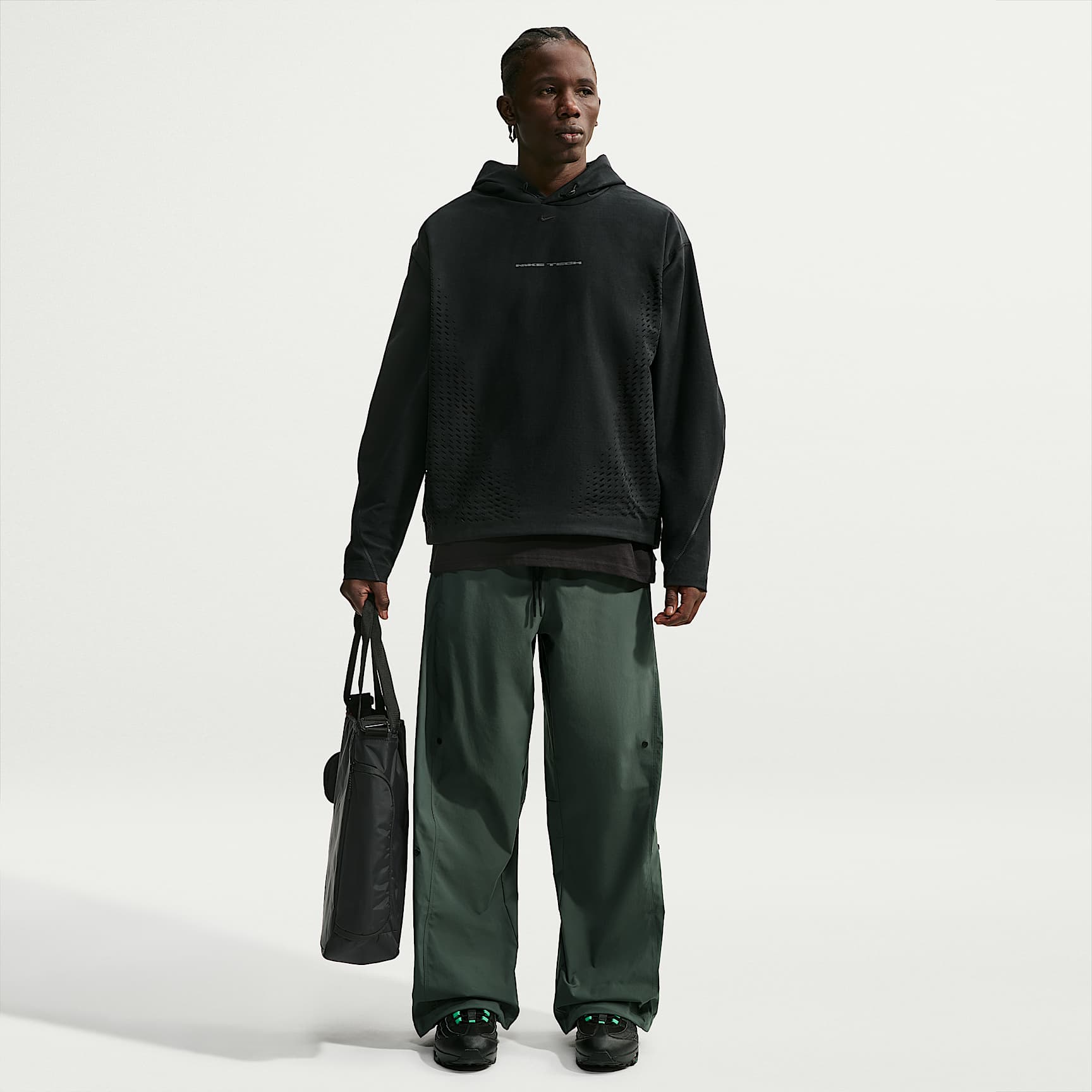 Nike Tech Helios Men's Dri-FIT Trousers