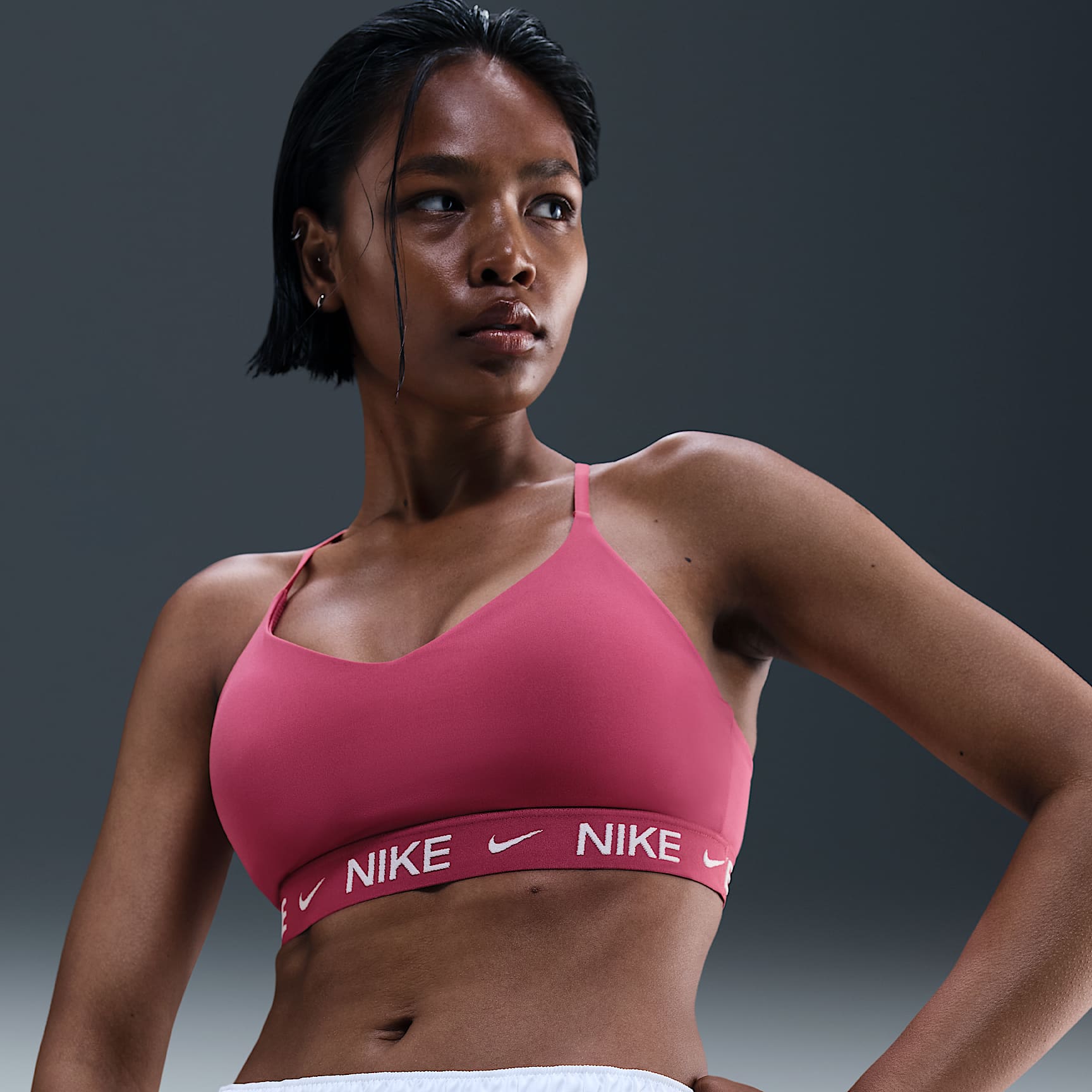 Bra deportivo ajustable con almohadillas para mujer Nike Indy Light Support
