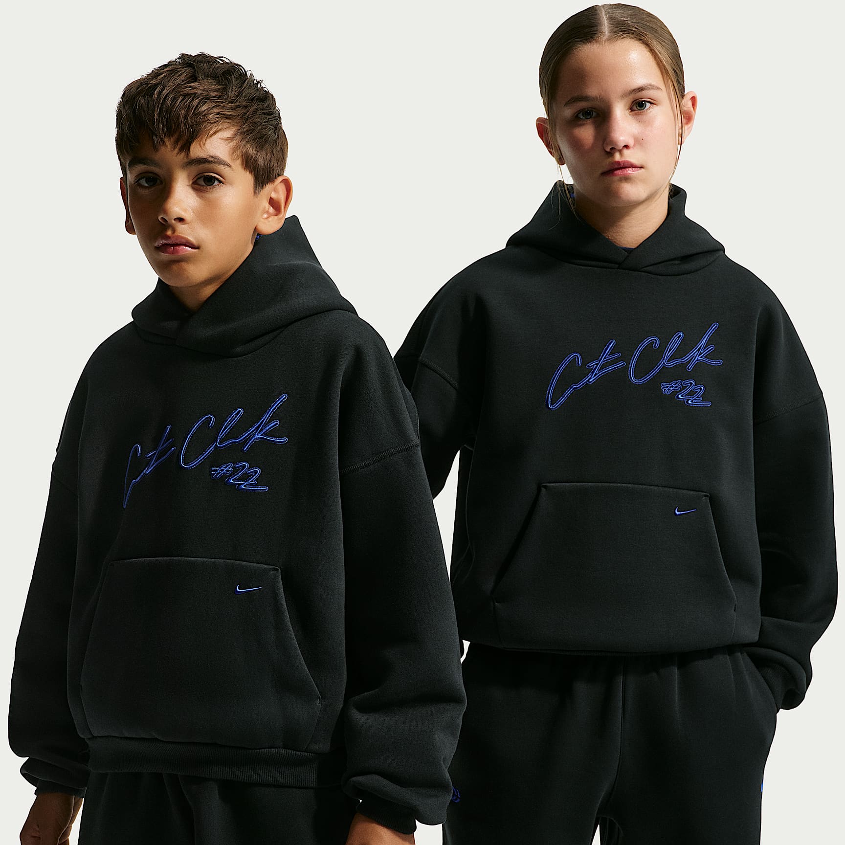 Sudadera con gorro sin cierre de tejido Fleece cepillado Therma-FIT para niña talla grande Nike Standard Issue