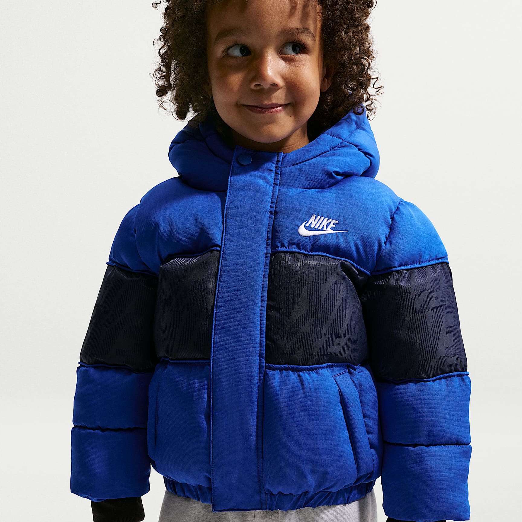 Chamarra acolchada Mixed Media con logotipo de jacquard para niños pequeños Nike
