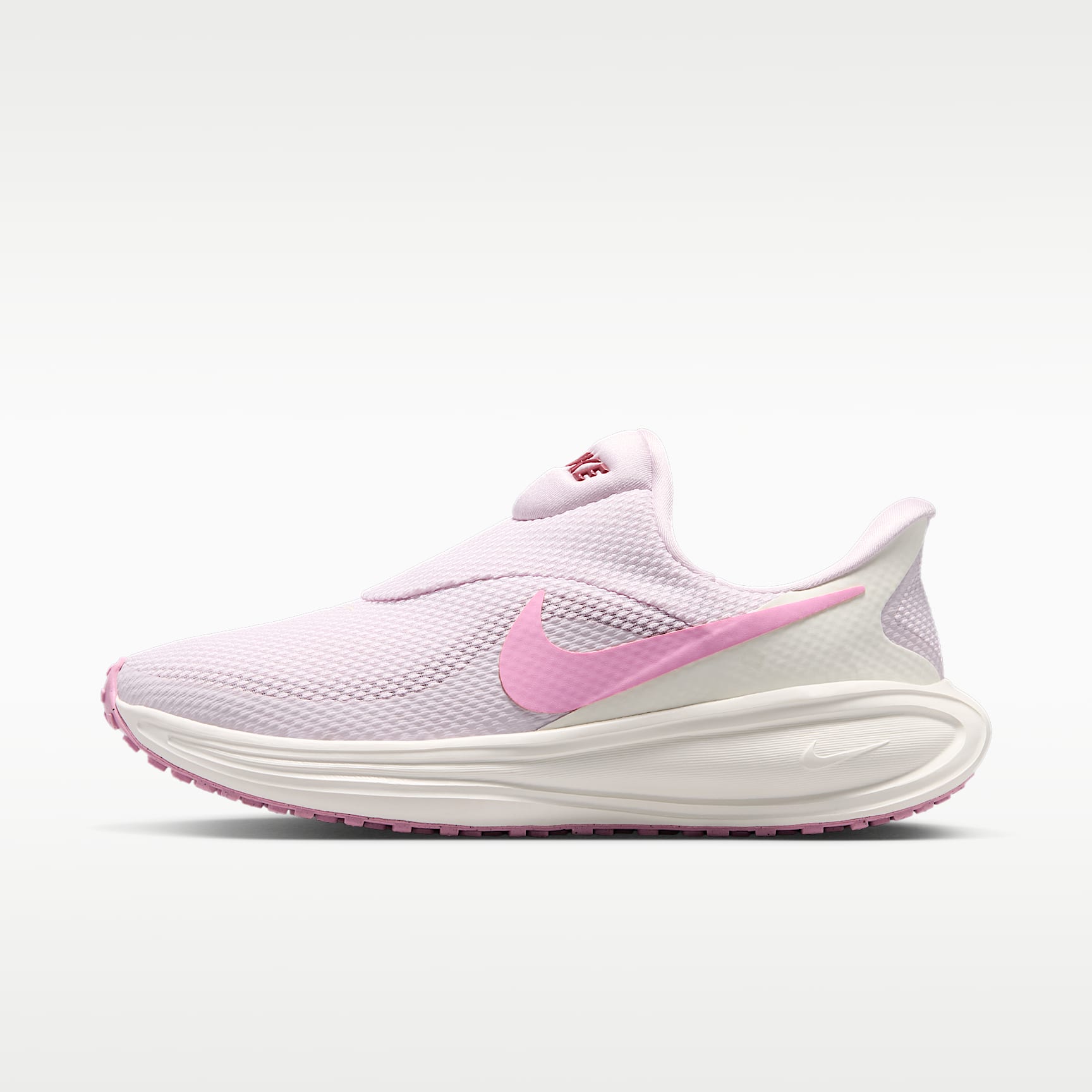 รองเท้าวิ่งโร้ดรันนิ่งผู้หญิง Nike Revolution 8 EasyOn