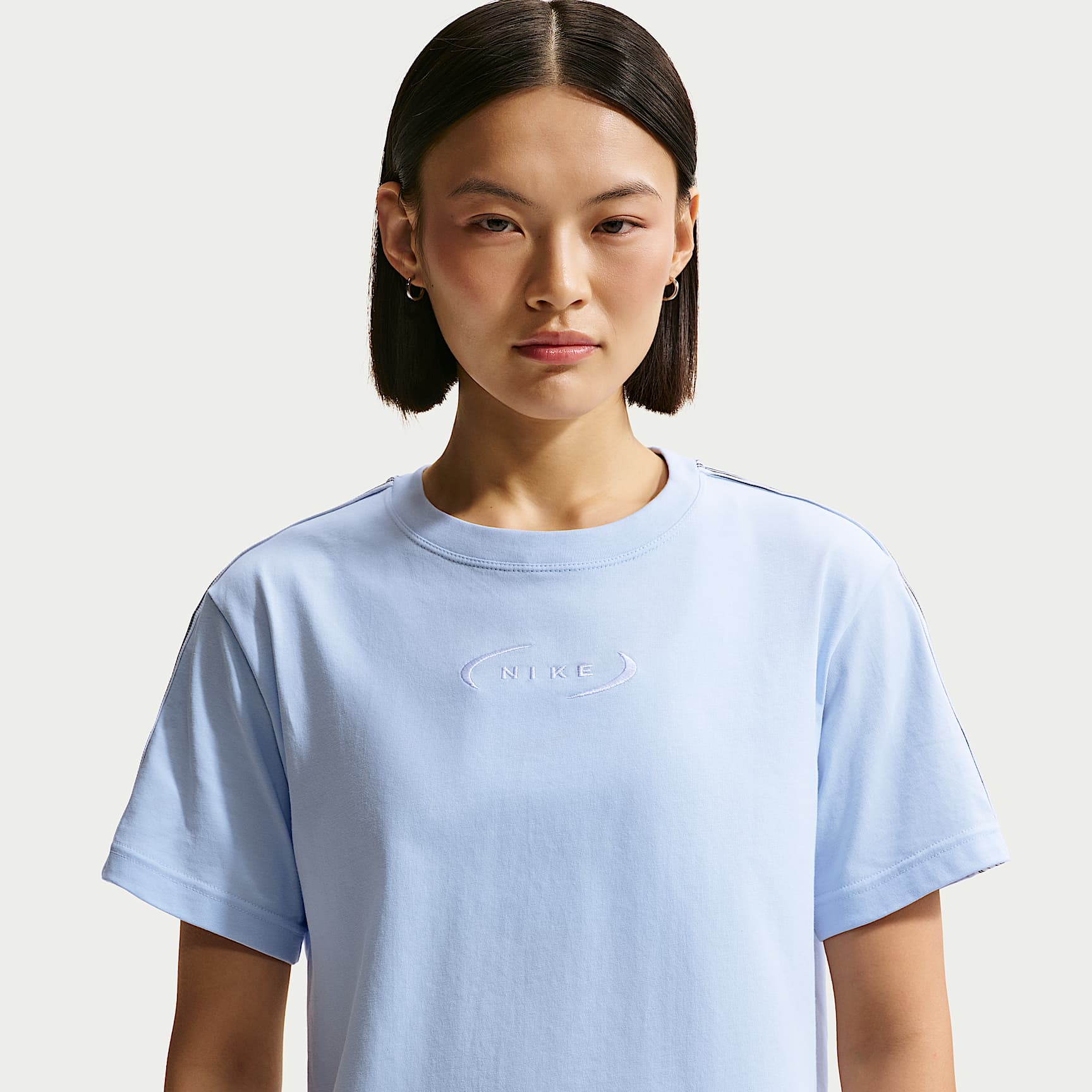 Nike Sportswear Classic Women's Loose Cropped T-Shirt