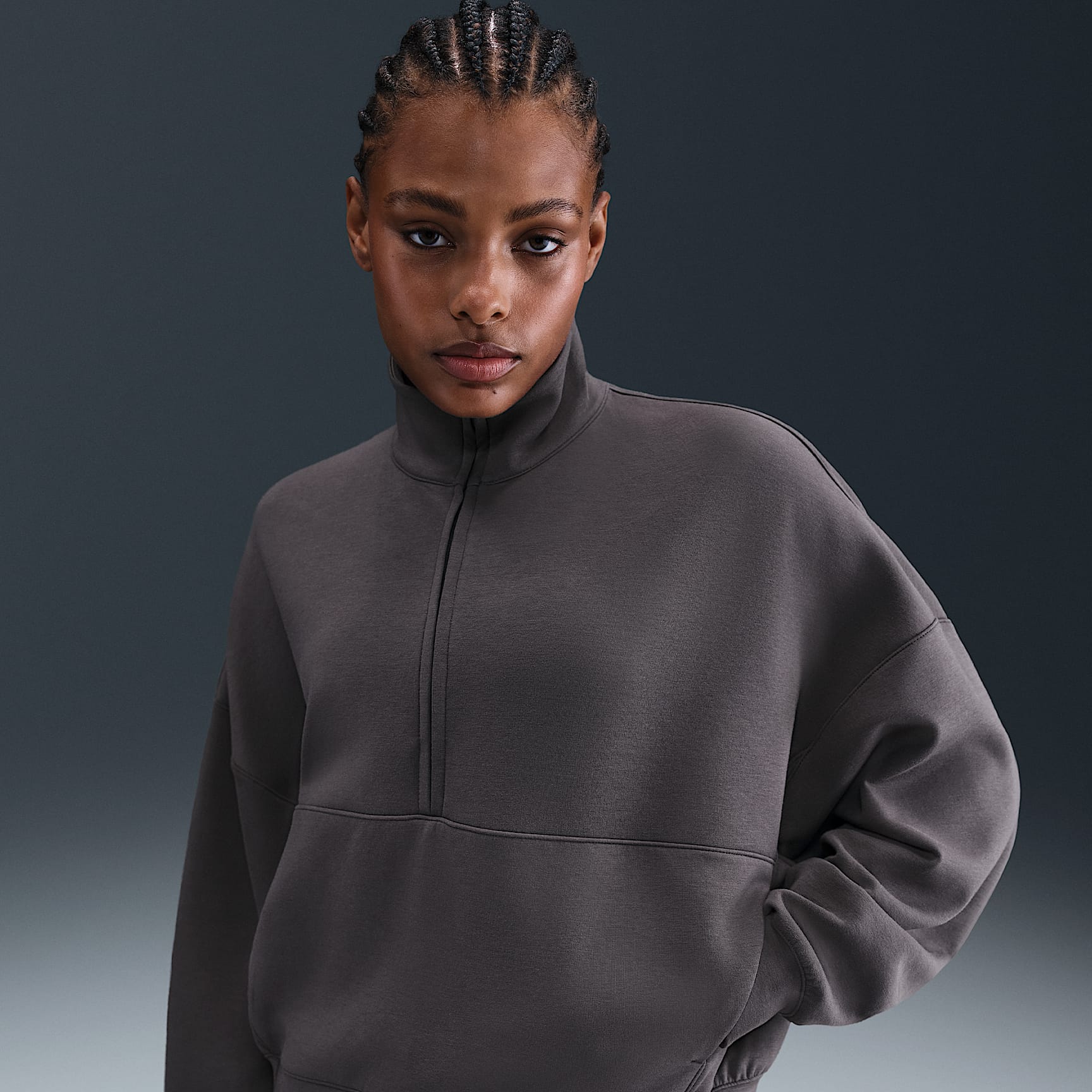 Nike 24.7 ImpossiblySoft Dri-FIT oversized damestop met halflange rits