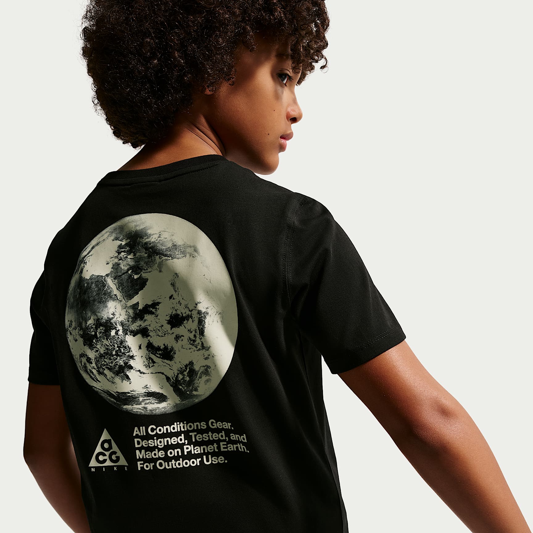 Playera Dri-FIT Planet Earth para niños talla grande Nike ACG