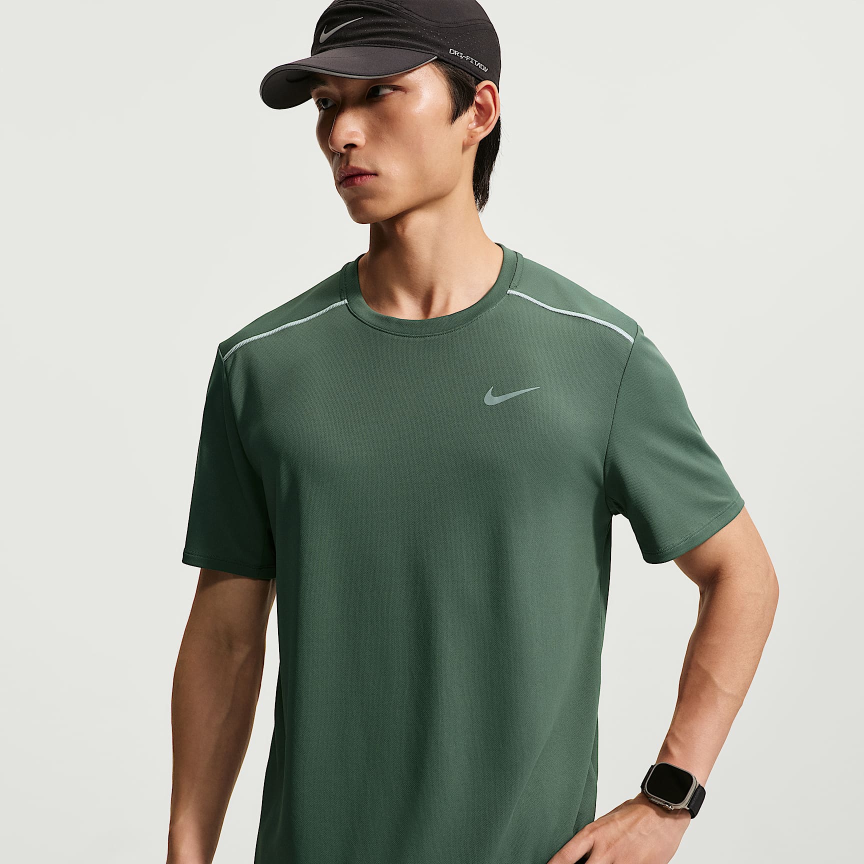 เสื้อวิ่งแขนสั้นป้องกัน UV ผู้ชาย Dri-FIT Nike Miler