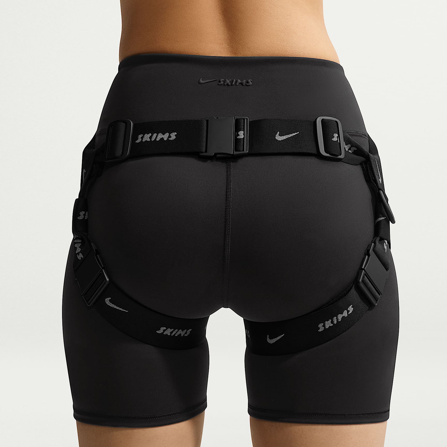 Riñonera con arnés para mujer NikeSKIMS