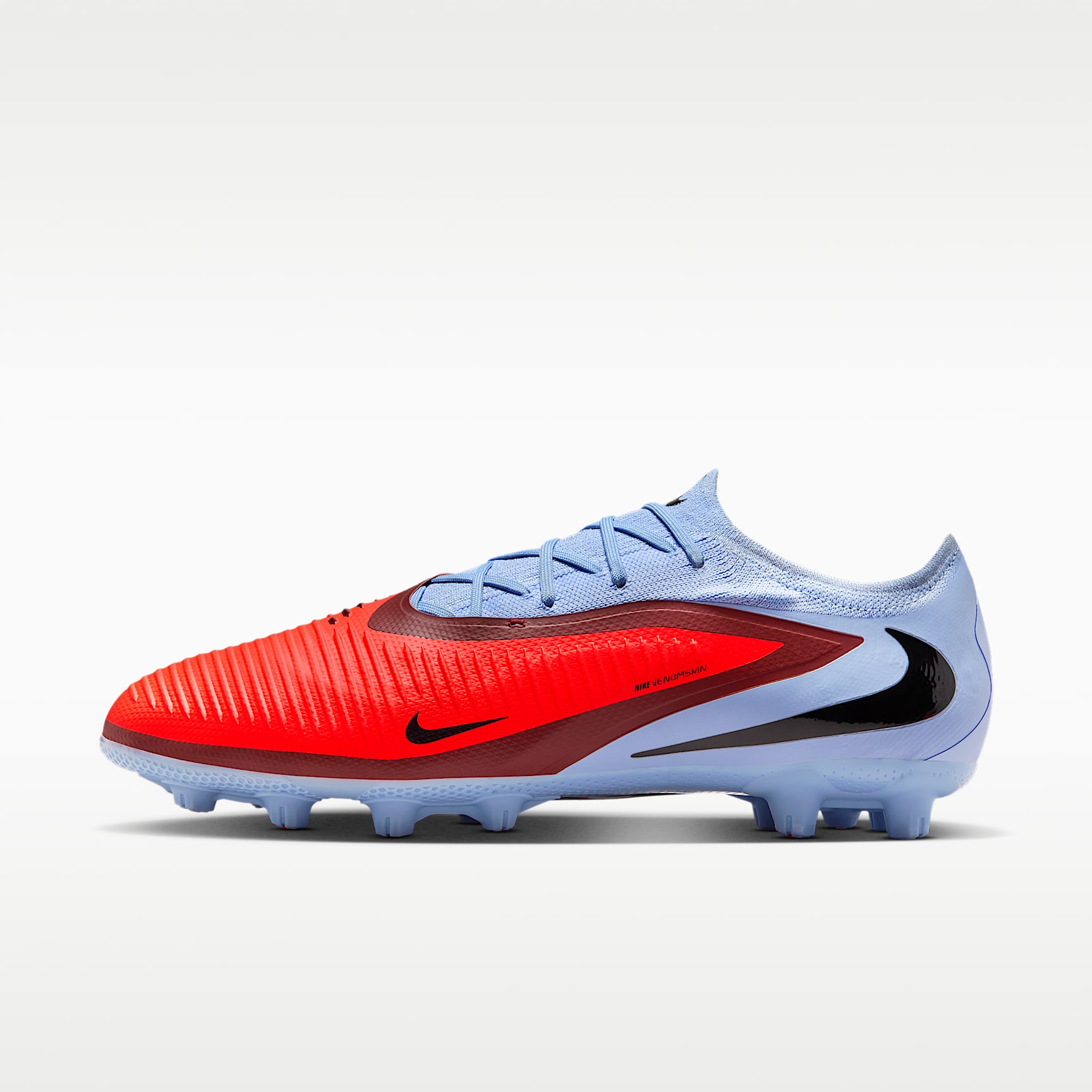 Nike Phantom 6 Low Pro Hard-Ground Football Boot