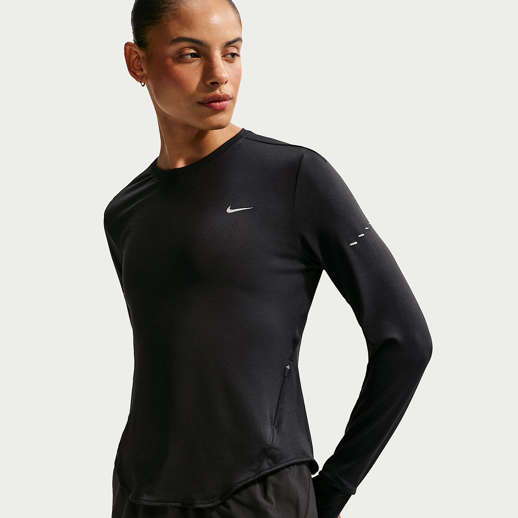 Nike Swift Dri-FIT hardlooptop met ronde hals, lange mouwen en uv-bescherming voor dames