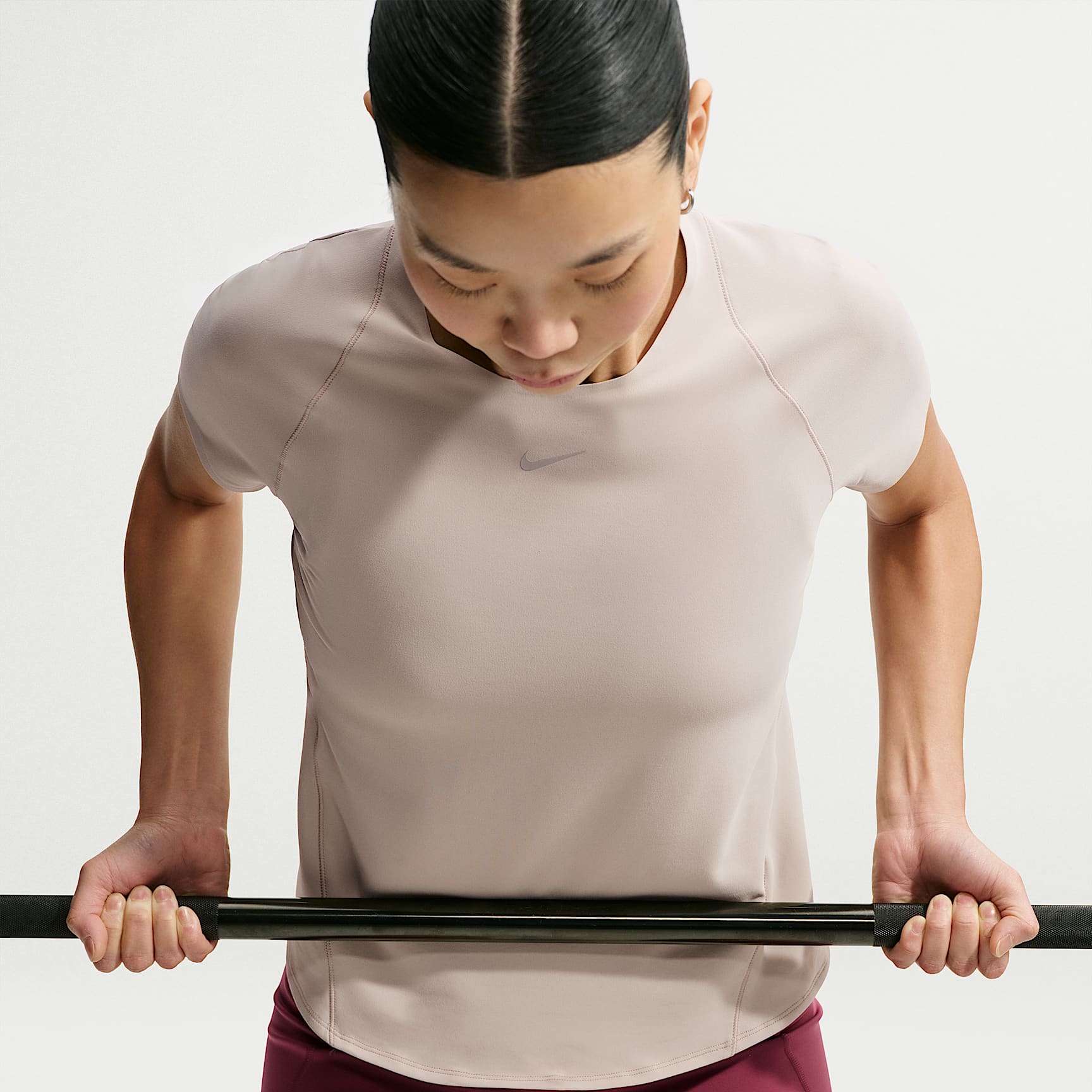Nike Universa 女款 Dri-FIT 短袖上衣