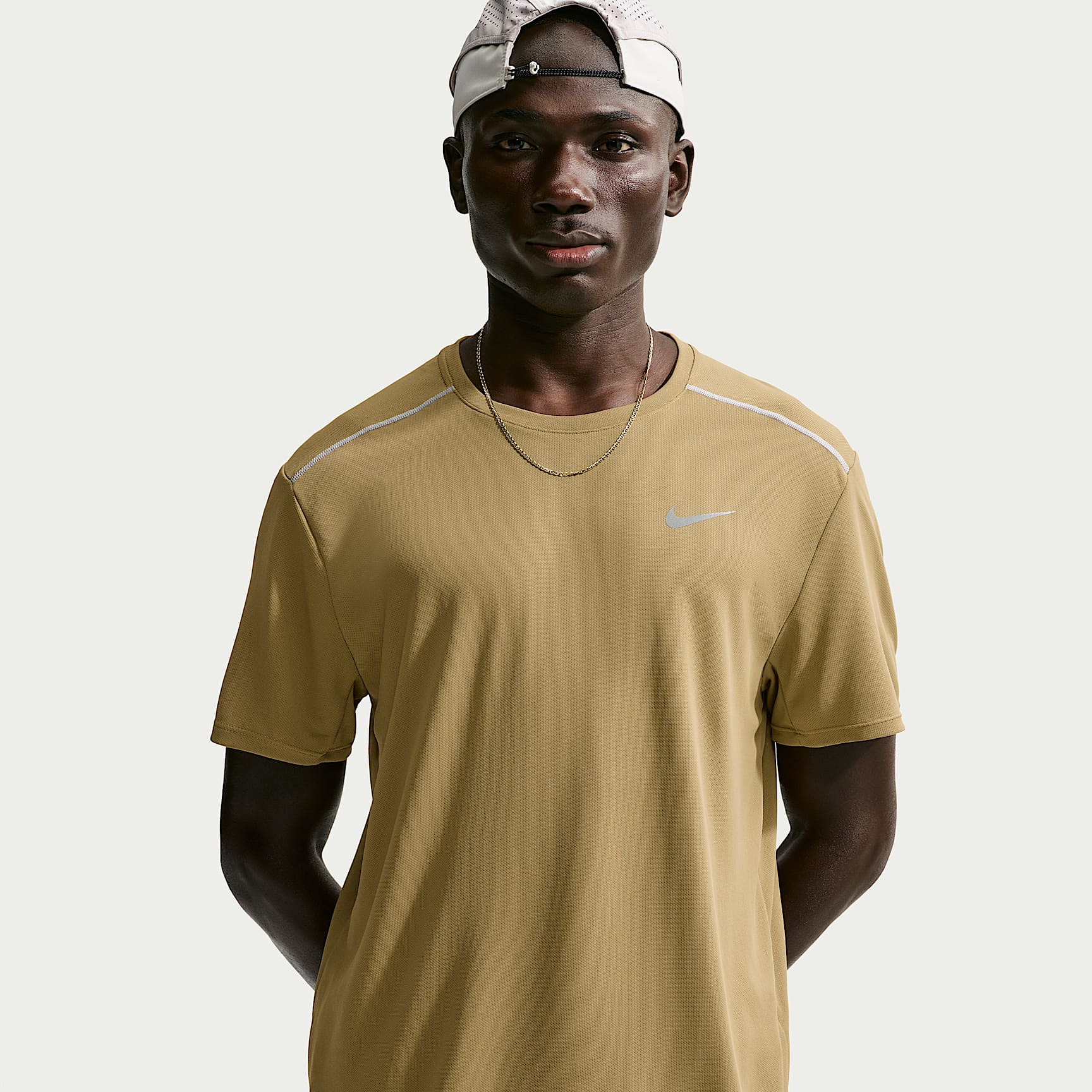 Playera de correr de manga corta Dri-FIT para hombre Nike Miler