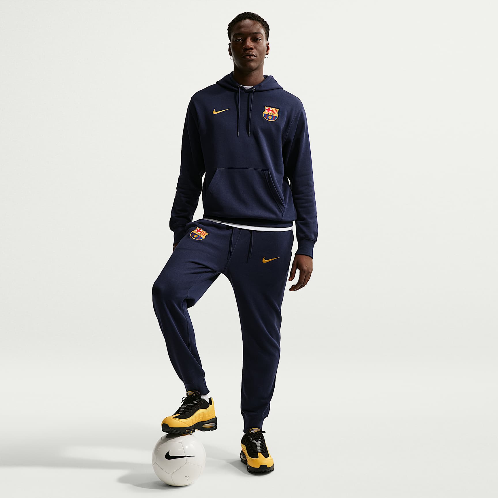 F.C. Barcelona Club Men's Nike Football Joggers