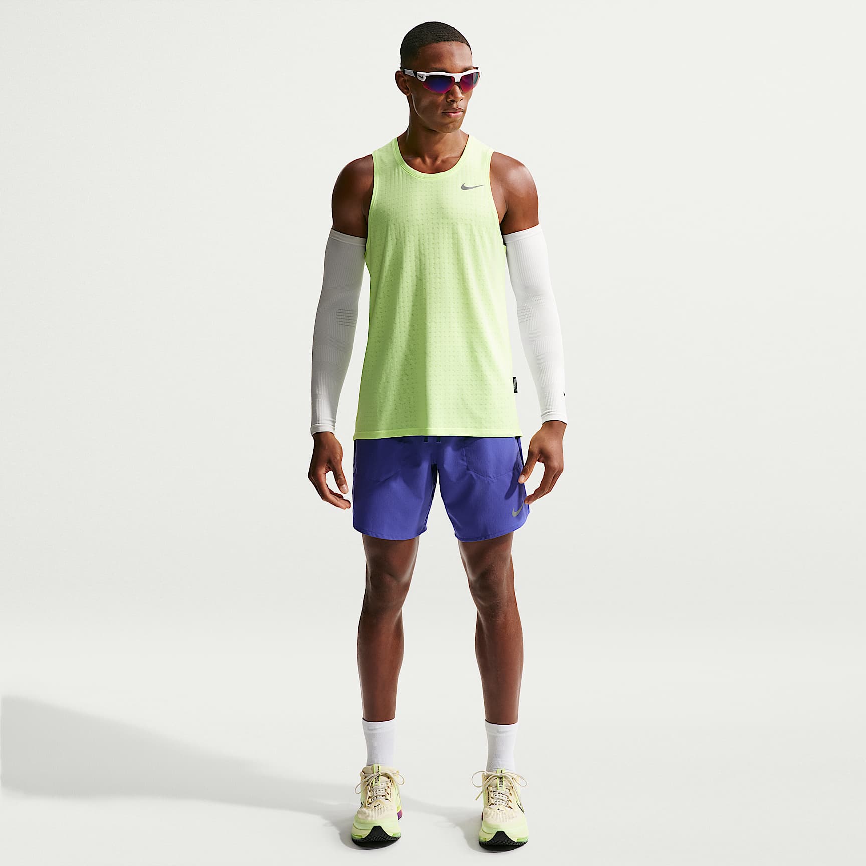 Shorts de correr Dri-FIT de 18 cm con forro de ropa interior para hombre Nike Stride