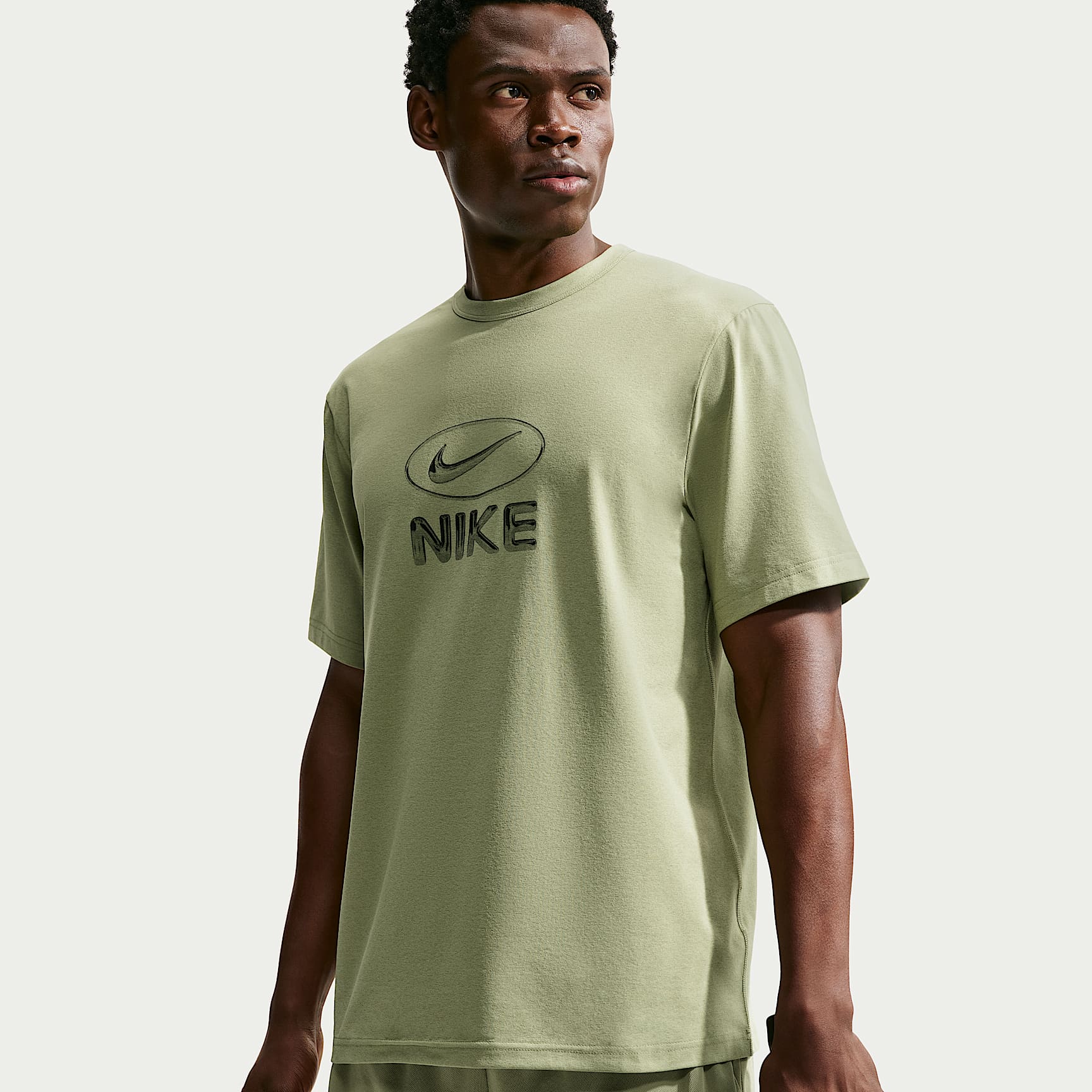 Playera de entrenamiento Dri-FIT con protección contra los rayos UV para hombre Nike Hyverse