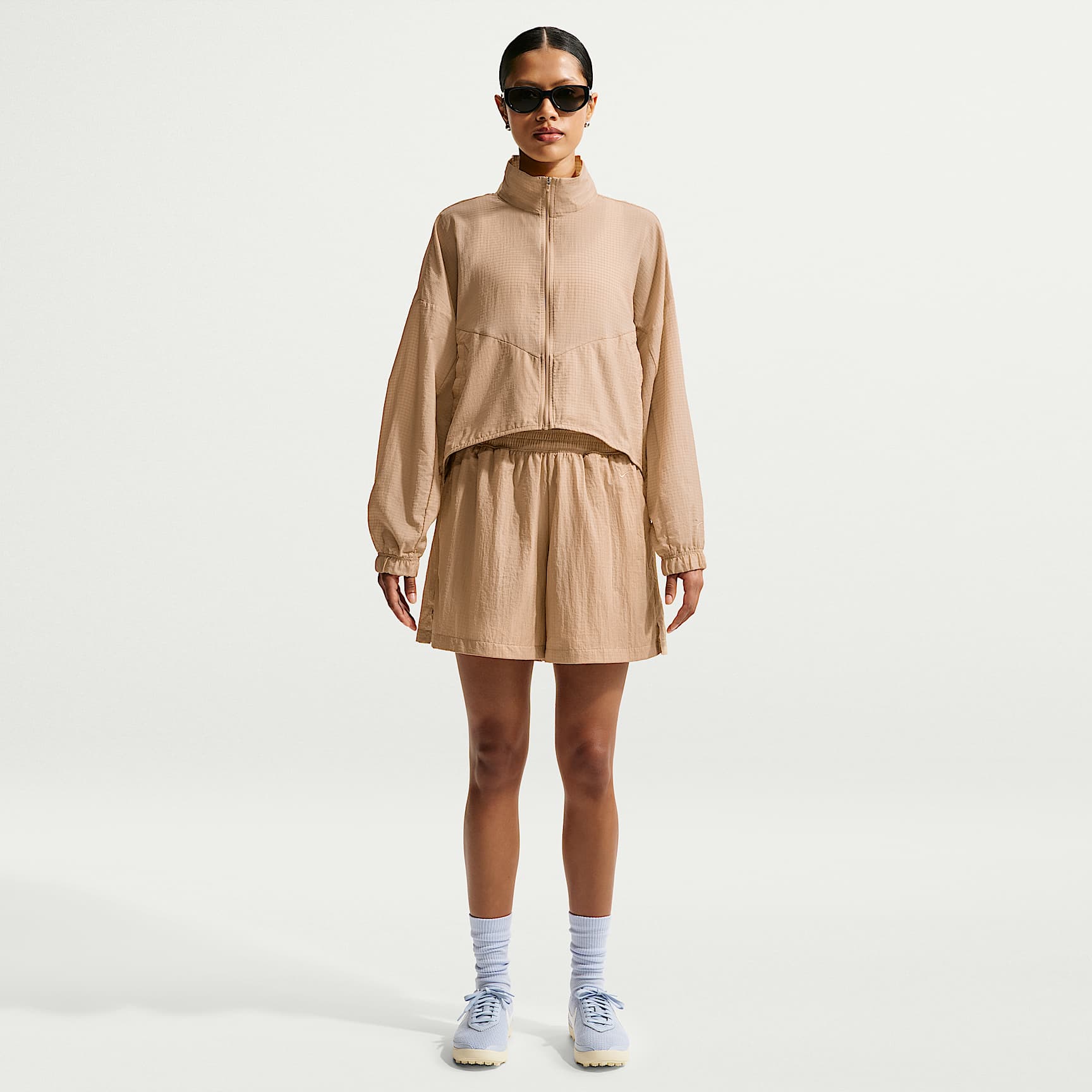 Short indéchirable léger ample à taille haute Nike Sportswear pour femme