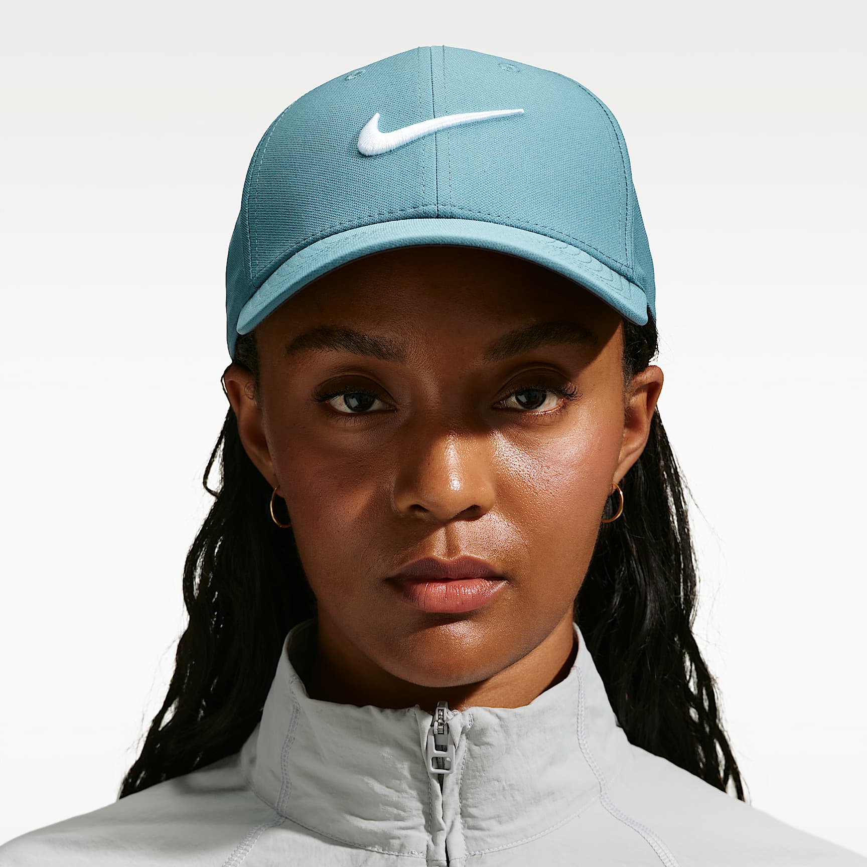 หมวกแก๊ป Swoosh มีโครง Nike Dri-FIT Club