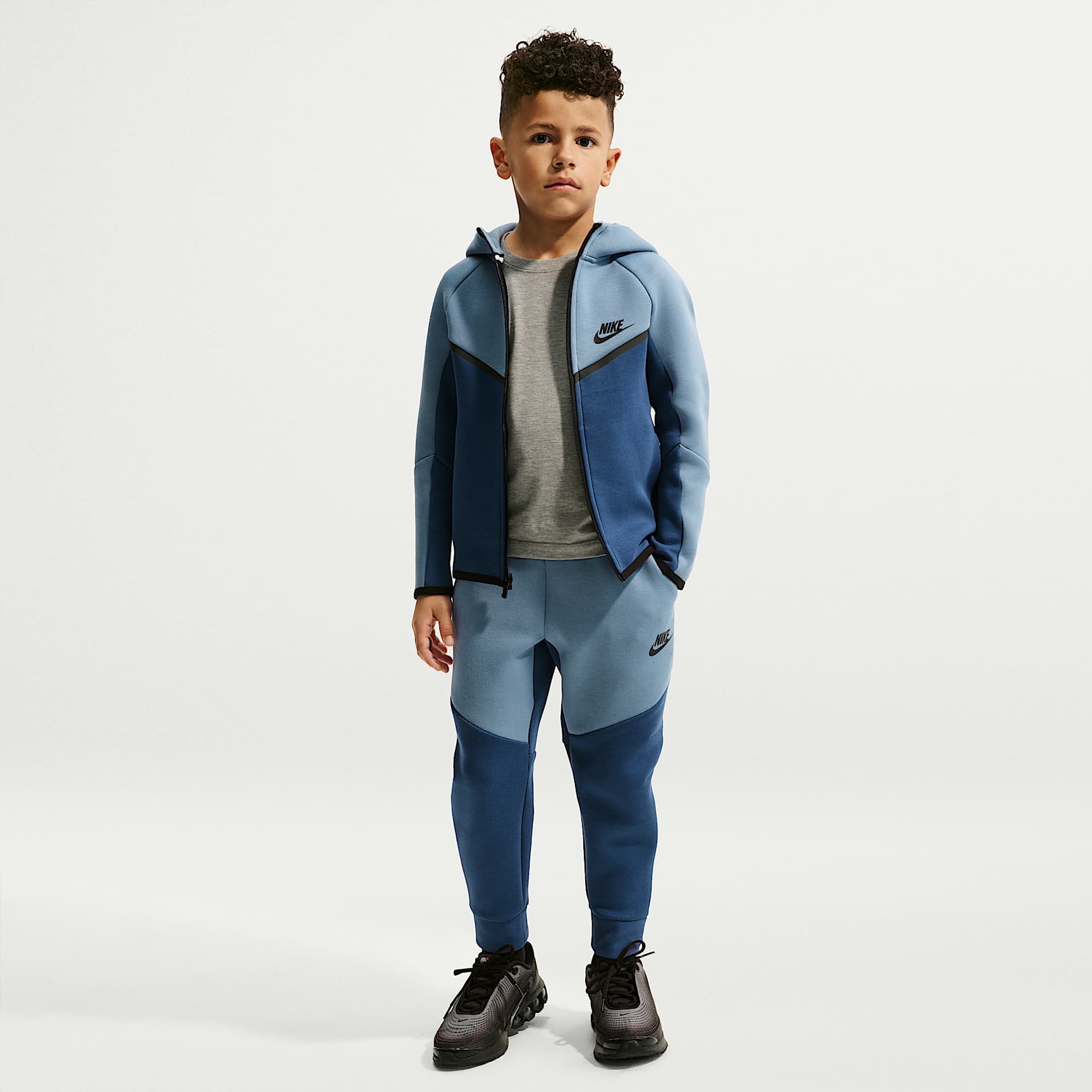 Conjunto de 2 piezas de sudadera de cierre completo Tech Fleece para niños de preescolar Nike Sportswear