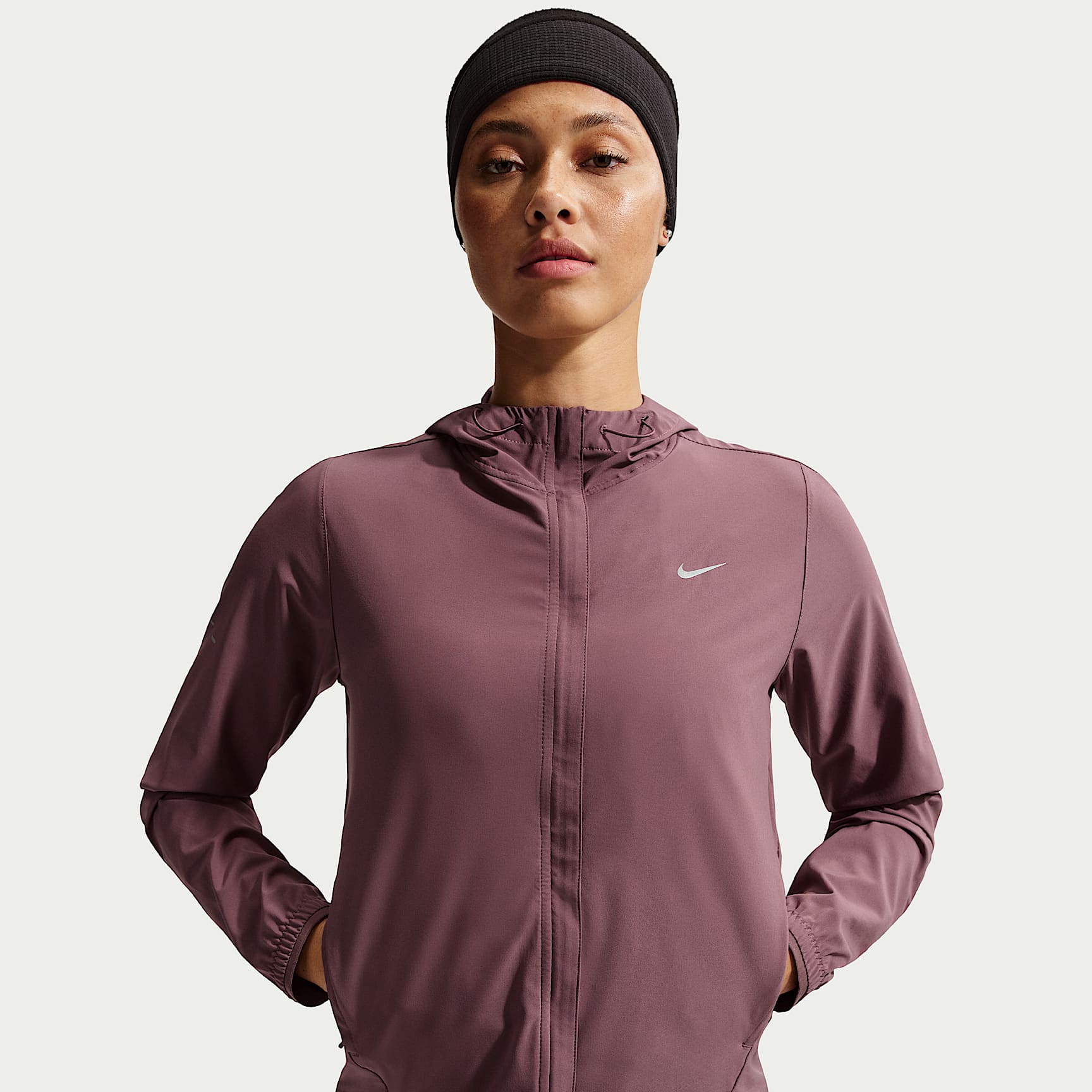 Chamarra de correr Repel plegable para mujer Nike Swift