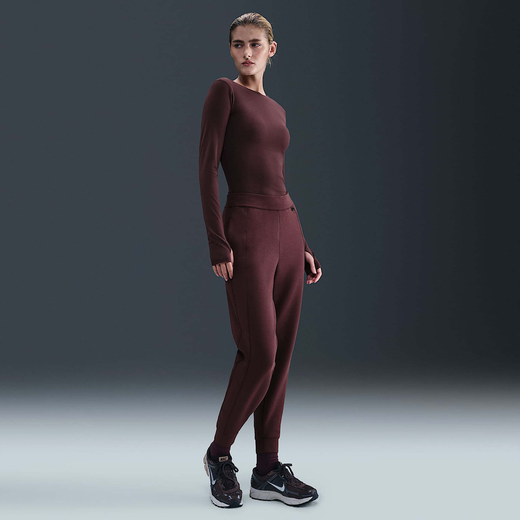 Nike 24.7 ImpossiblySoft Women's Dri-FIT Mid-Rise Joggers
