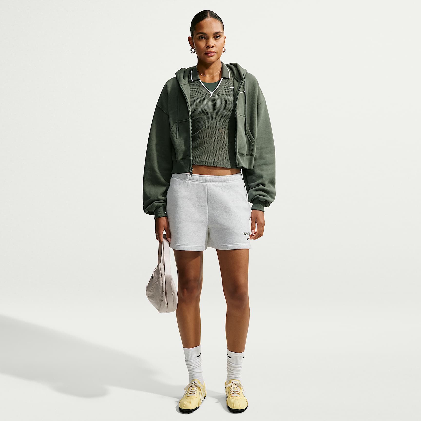Nike Studio Fleece Medium Weight damesshorts met halfhoge taille