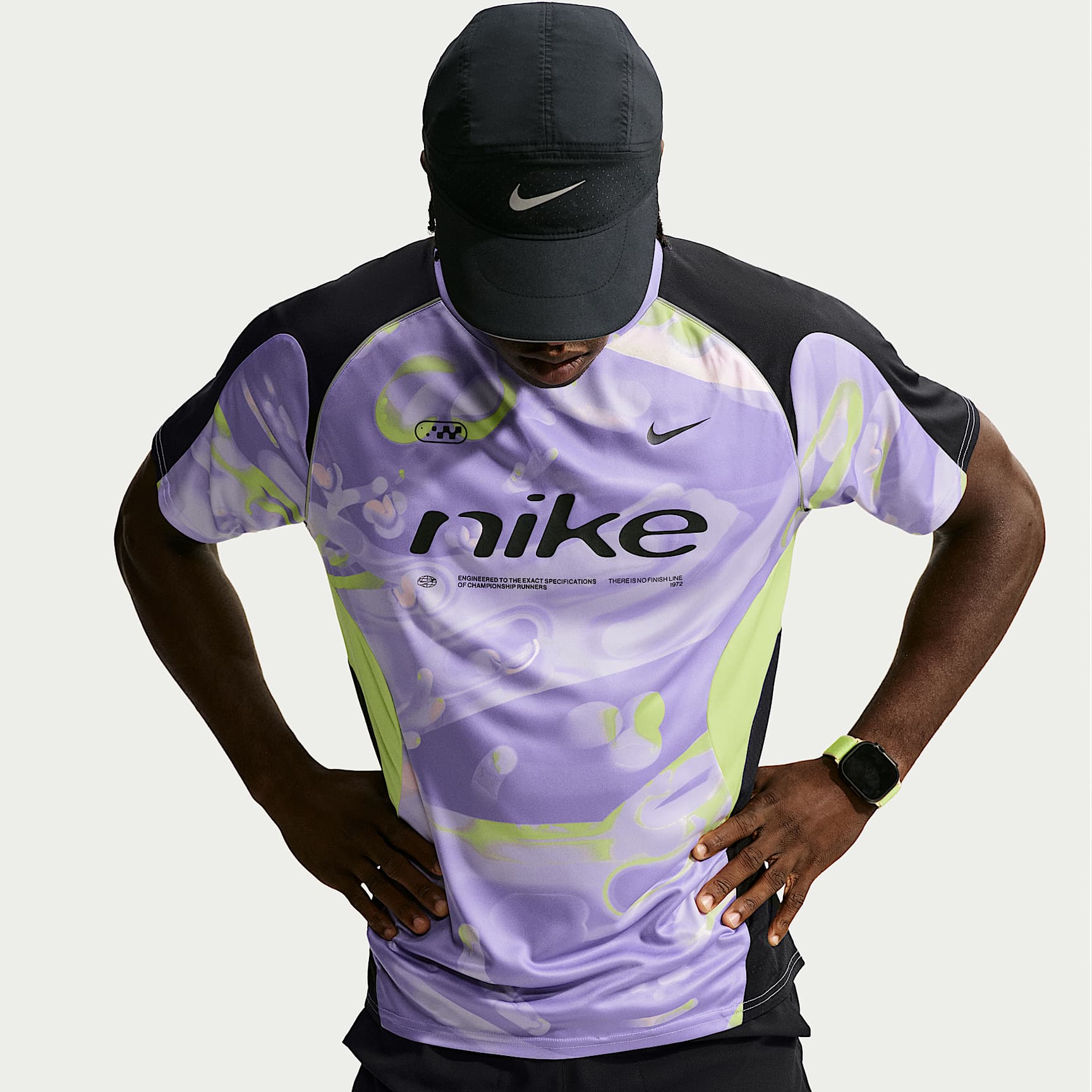 Playera de correr de manga corta Dri-FIT con estampado para hombre Nike