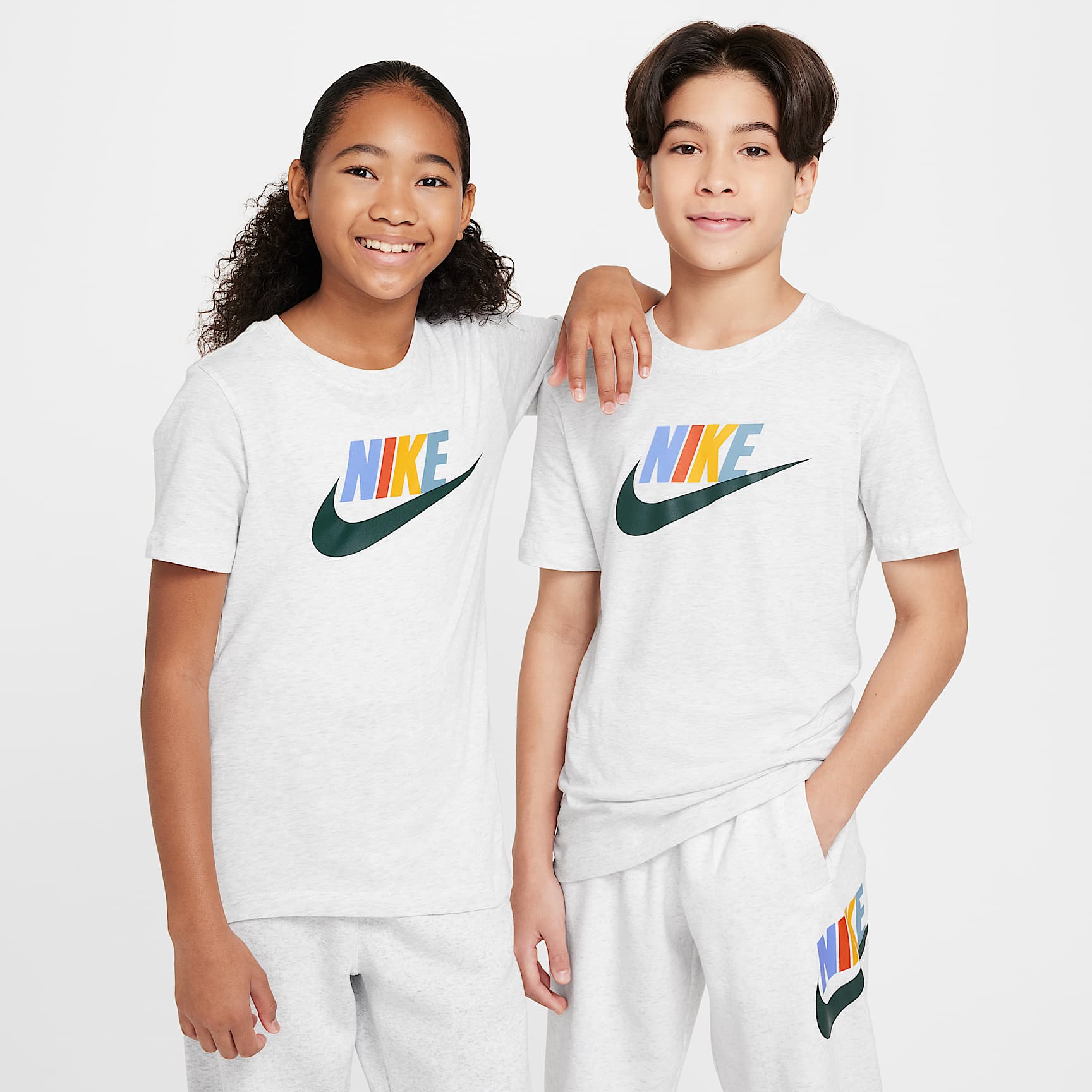Nike Sportswear Older Kids' T-Shirt