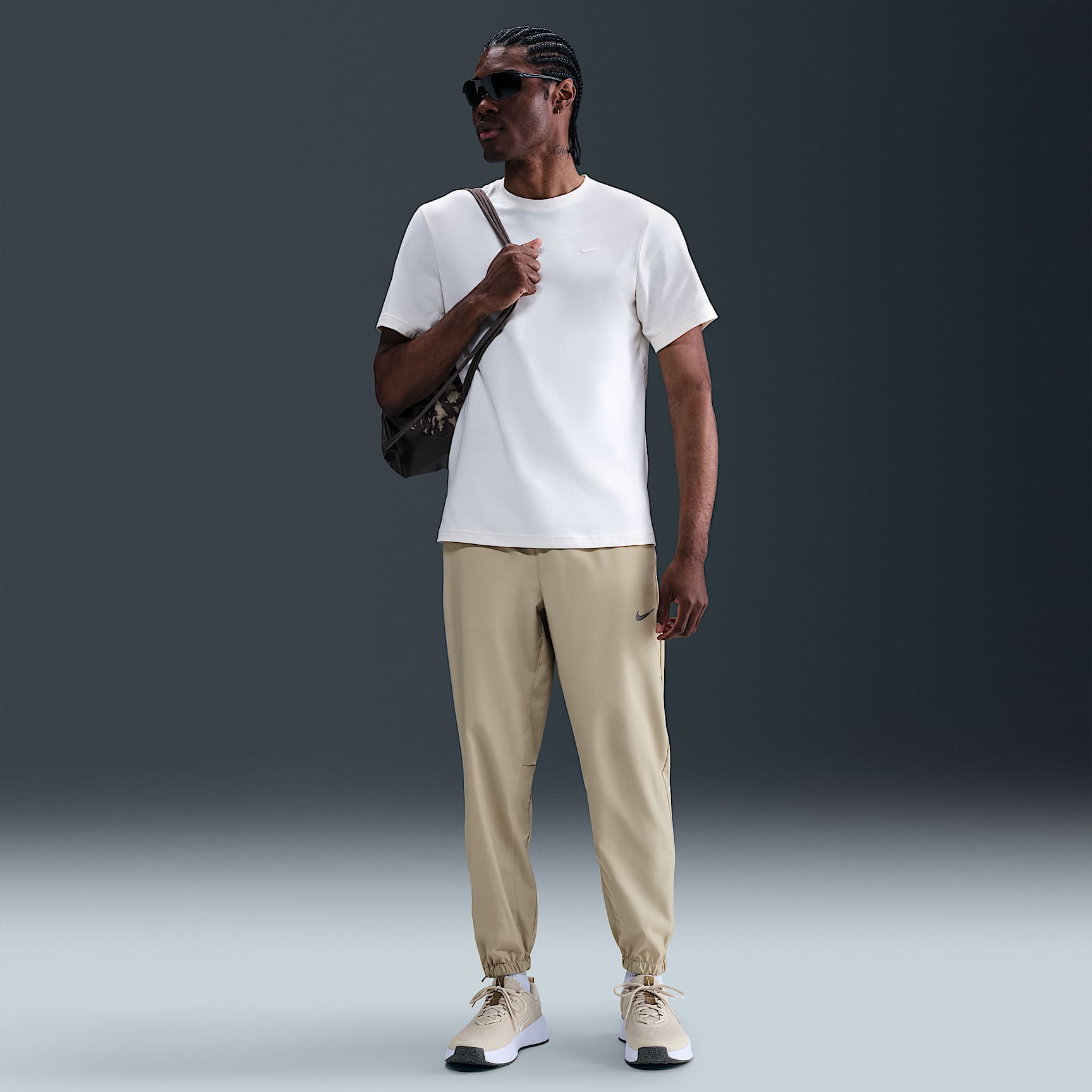 Pants Dri-FIT entallados versátiles para hombre Nike Form