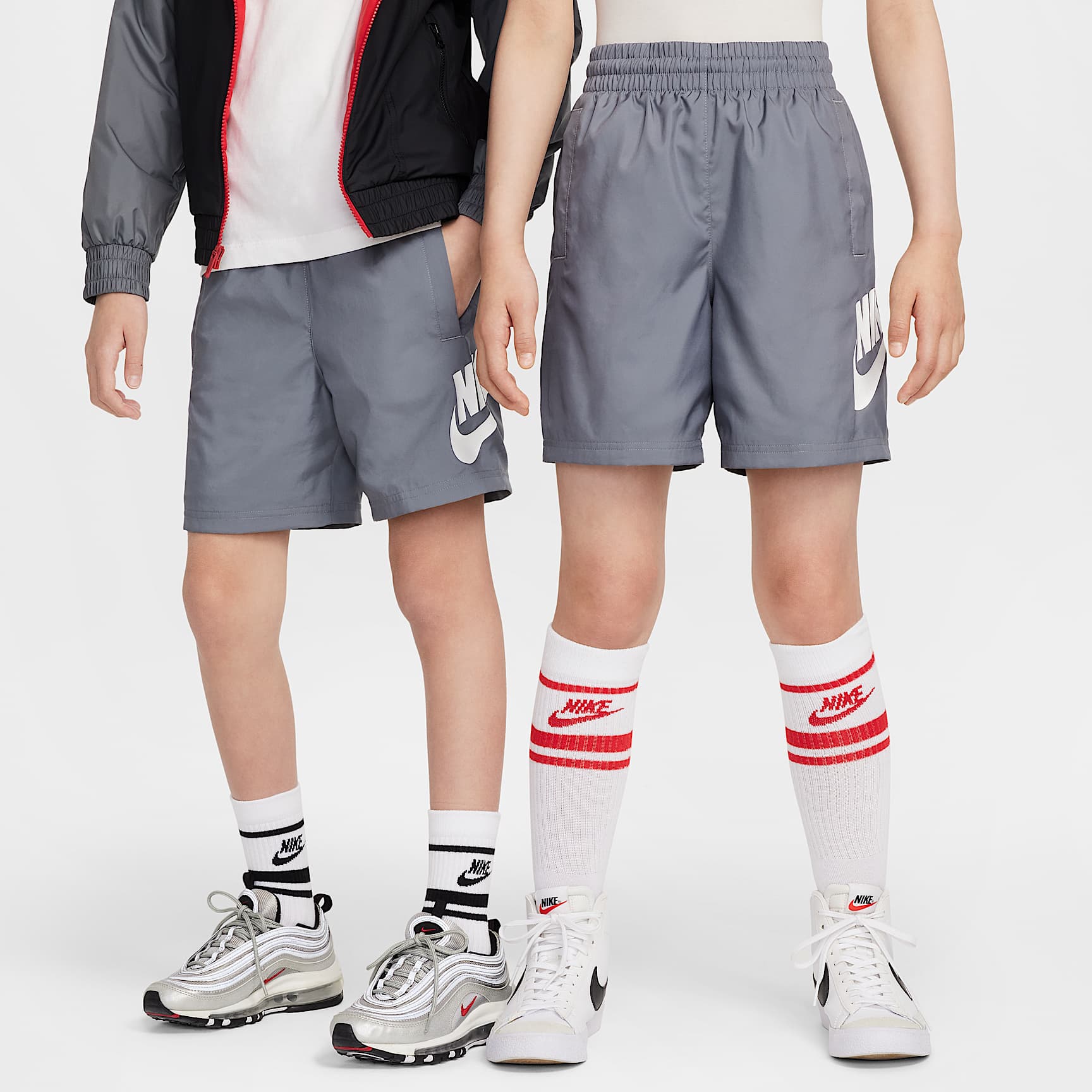 Shorts de tejido Woven de 15 cm para niños talla grande Nike Sportswear Club