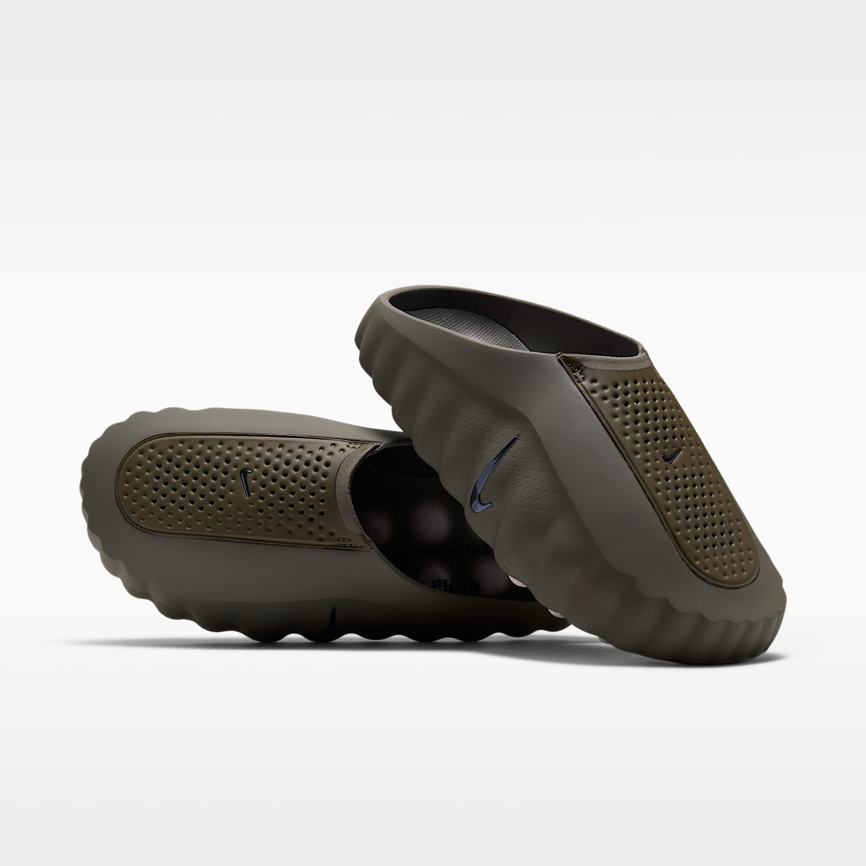 Nike Mind 001 Women's Pregame Mules