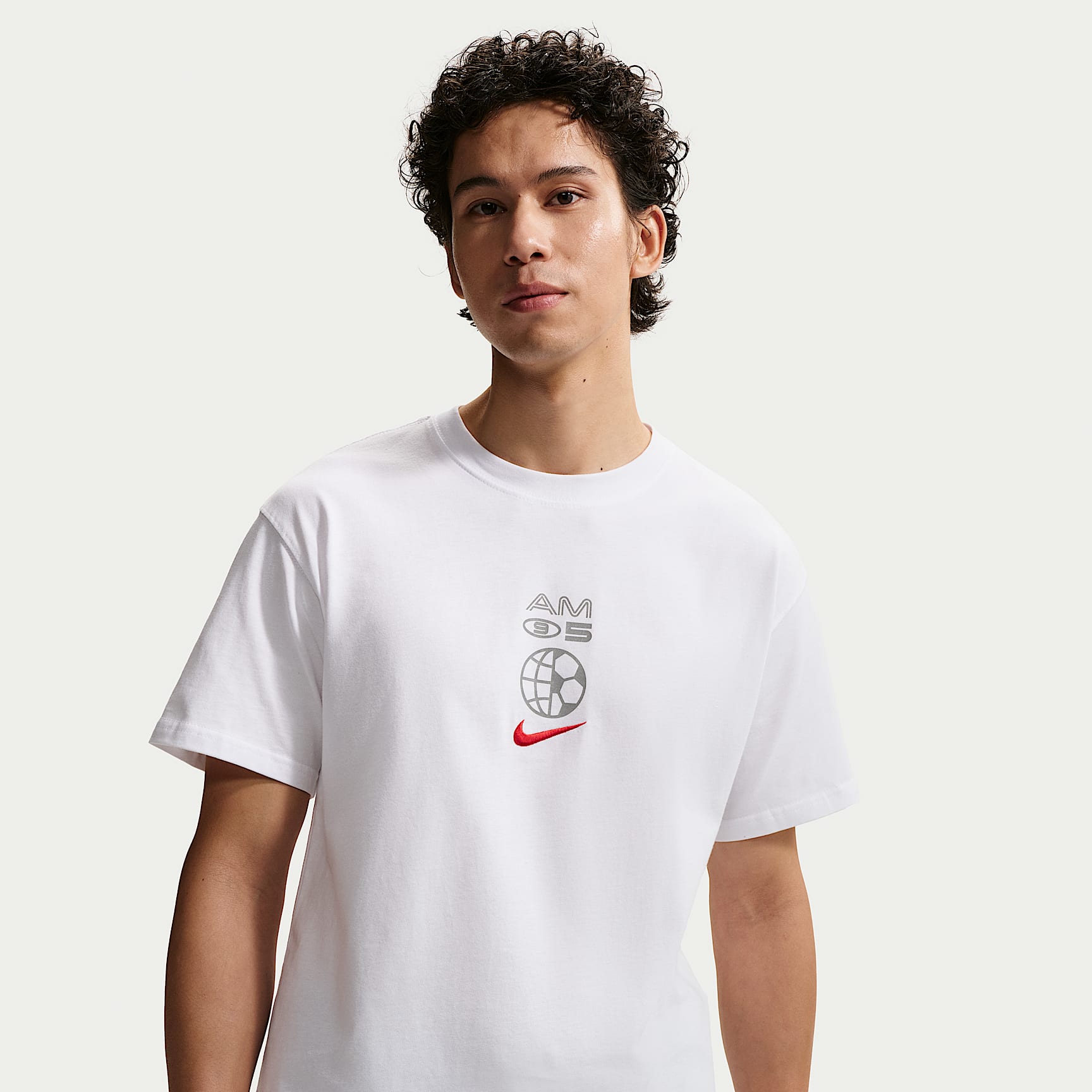 ナイキ スポーツウェア Tシャツ