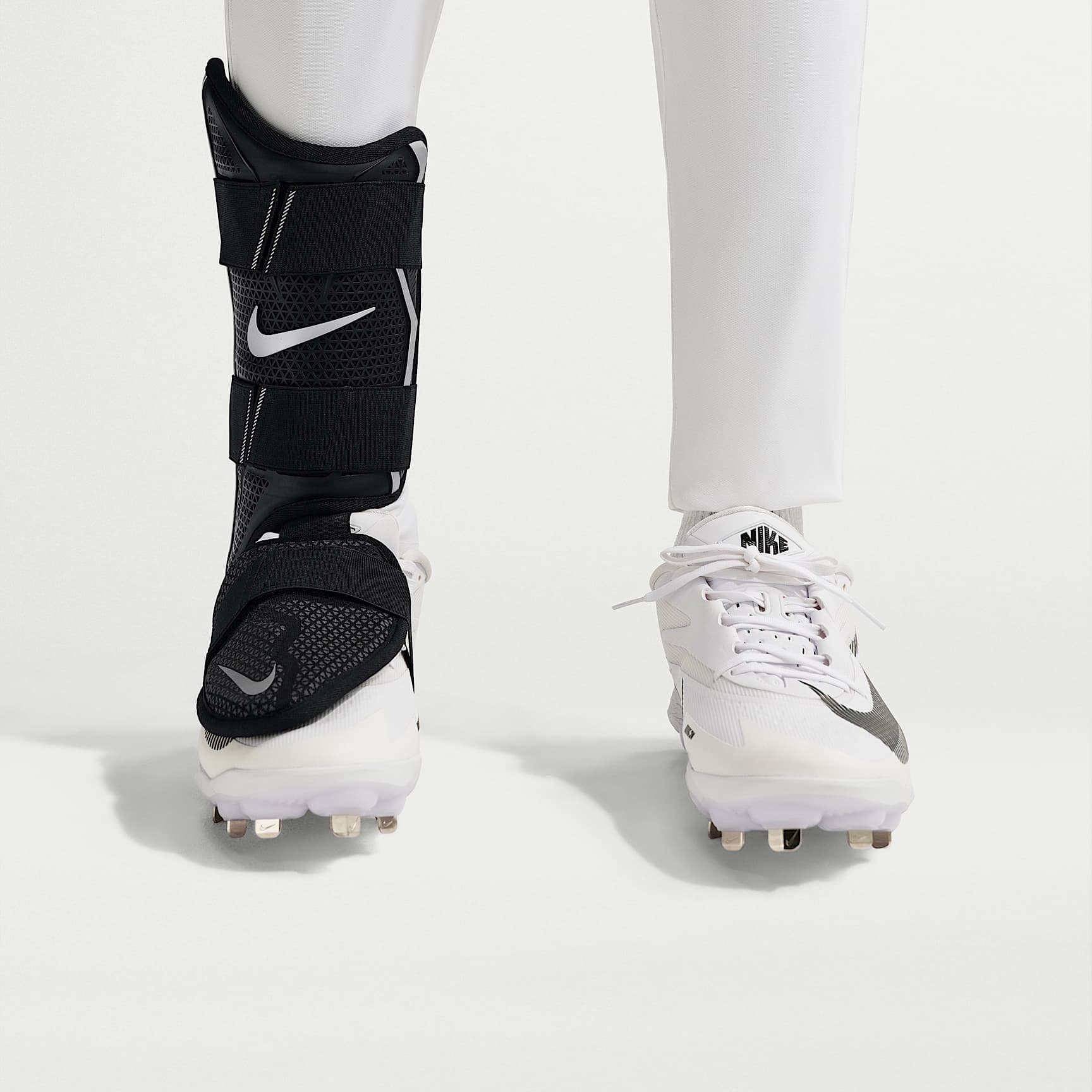 Nike Vapor Elite Baseball Batter's Leg Guard (Right-Hand Hitter)