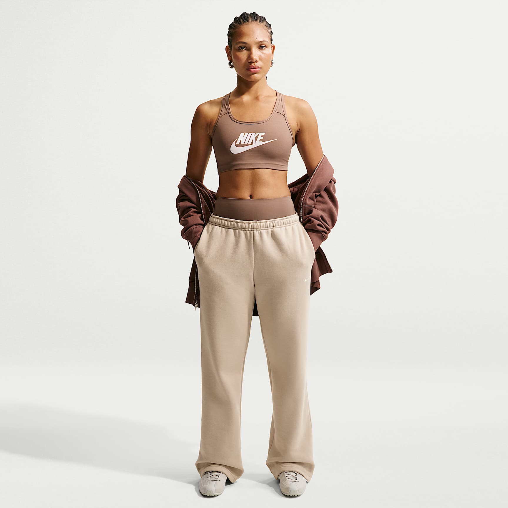 Pantaloni a vita media con bordo aperto Nike Studio Fleece Medium Weight – Donna