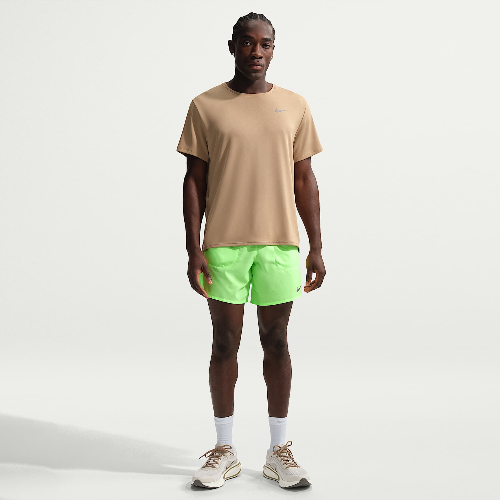 Shorts de correr Dri-FIT de 18 cm con forro de ropa interior para hombre Nike Stride