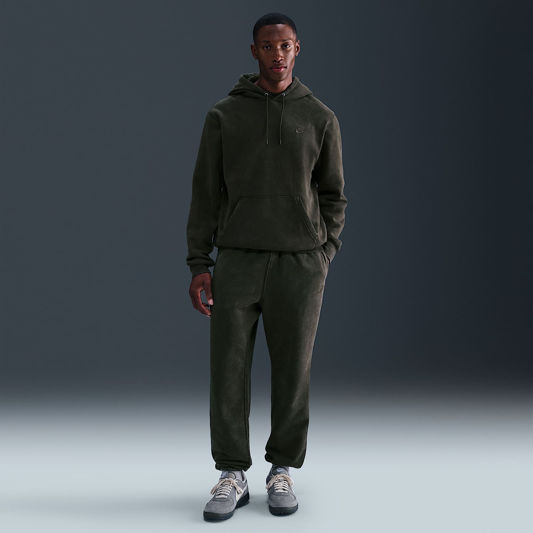 Pants de tejido Fleece con puño con efecto lavado para hombre Nike Sportswear Club