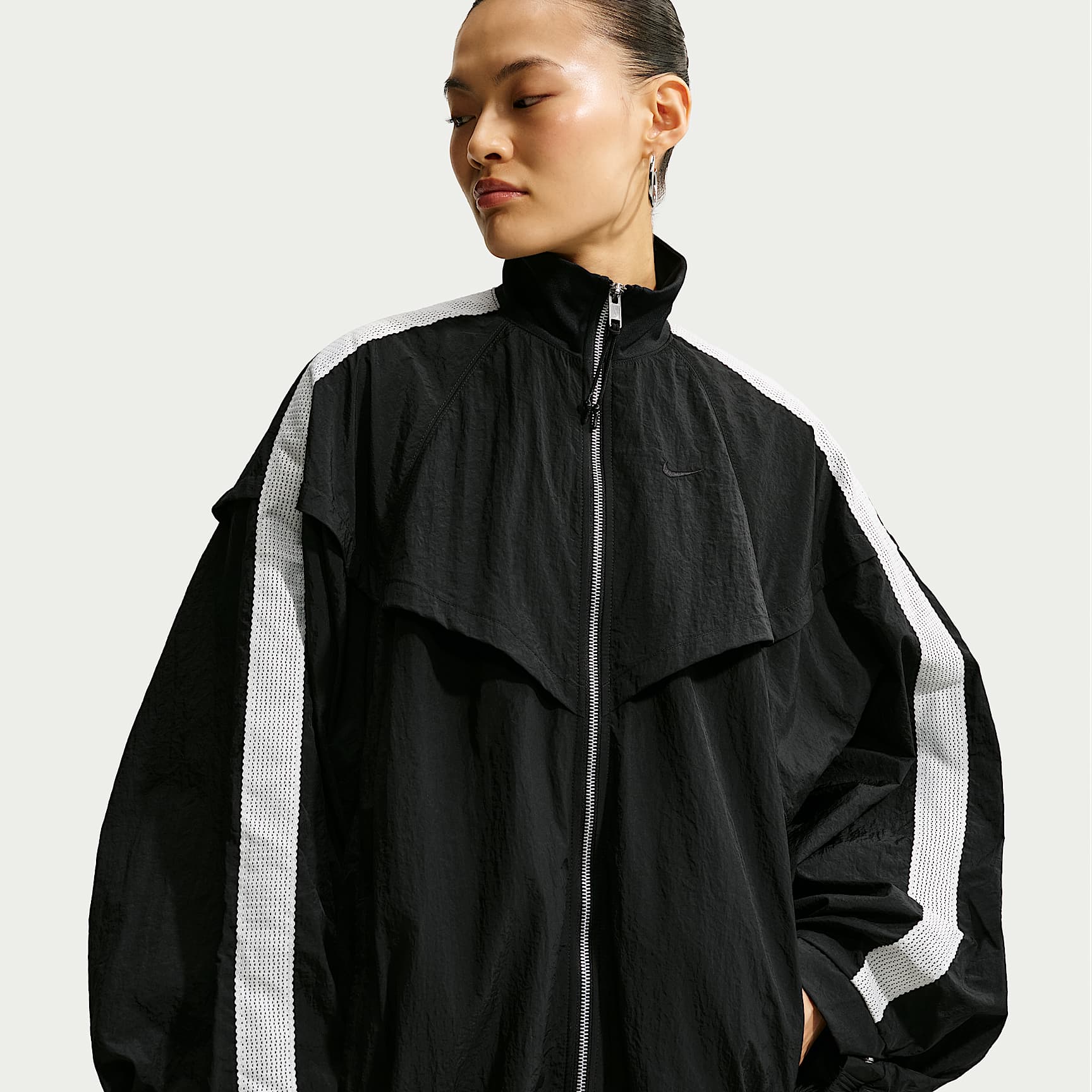 Chamarra deportiva oversized con efecto globo para mujer Nike Sportswear