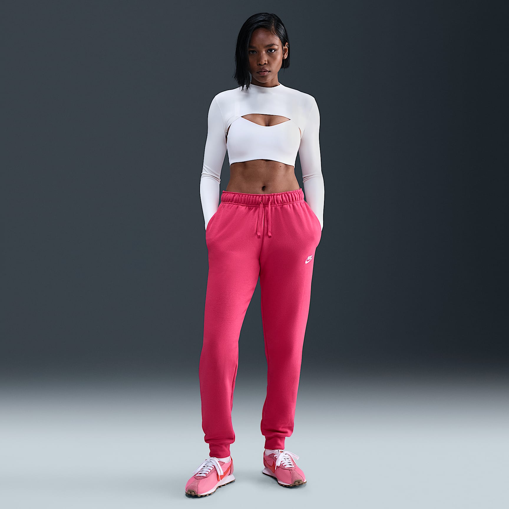 Joggers de tiro medio para mujer Nike Sportswear Club Fleece