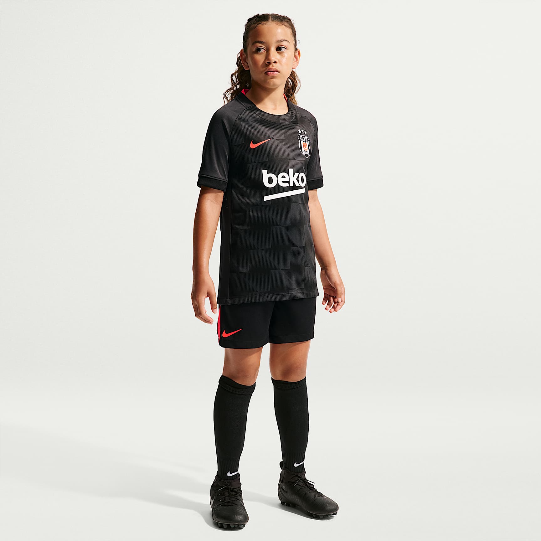 Beşiktaş J.K. Older Kids' Nike Football Knit Shorts