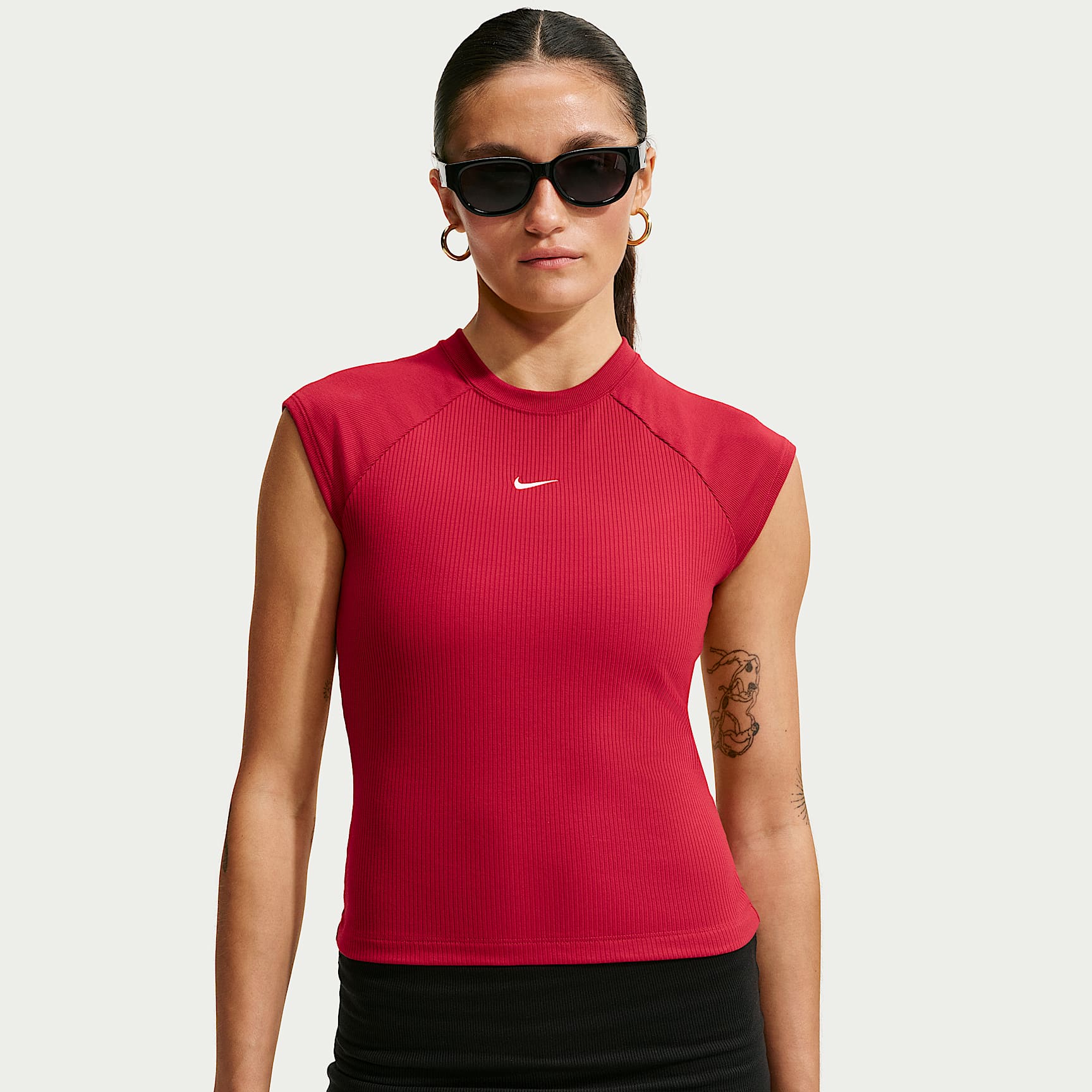 Damska przylegająca koszulka prążkowana z krótkim rękawem Nike Sportswear Chill Knit